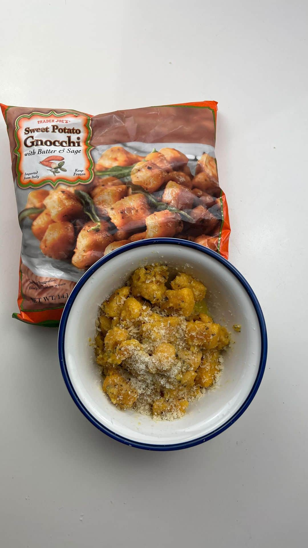 Monica Aksamitのインスタグラム：「Elevate a Trader Joe’s meal in under 10 minutes!  All you need is their Sage & butter Sweet Potato Gnocchi and a lemon. Let it cook all the way through. Squeeze in a while lemon, mix it all together. Let it simmer and then serve! Add some Parmesan for extra flavor! Tag me if you make it!   #traderjoes #traderjoesfinds #traderjoesrecipes」