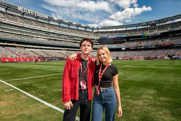 ベイリー・マディソンさんのインスタグラム写真 - (ベイリー・マディソンInstagram)「United! United! Uniteddd! ❤️ Thank you @manchesterunited for having us!! An honor getting to watch the boys train, and what a win at MetLife Stadium! Thank you to the players, and the entire @manchesterunited team for your warmth and gracious welcome. Have a healthy, safe and successful season! X B&B」7月28日 4時12分 - baileemadison