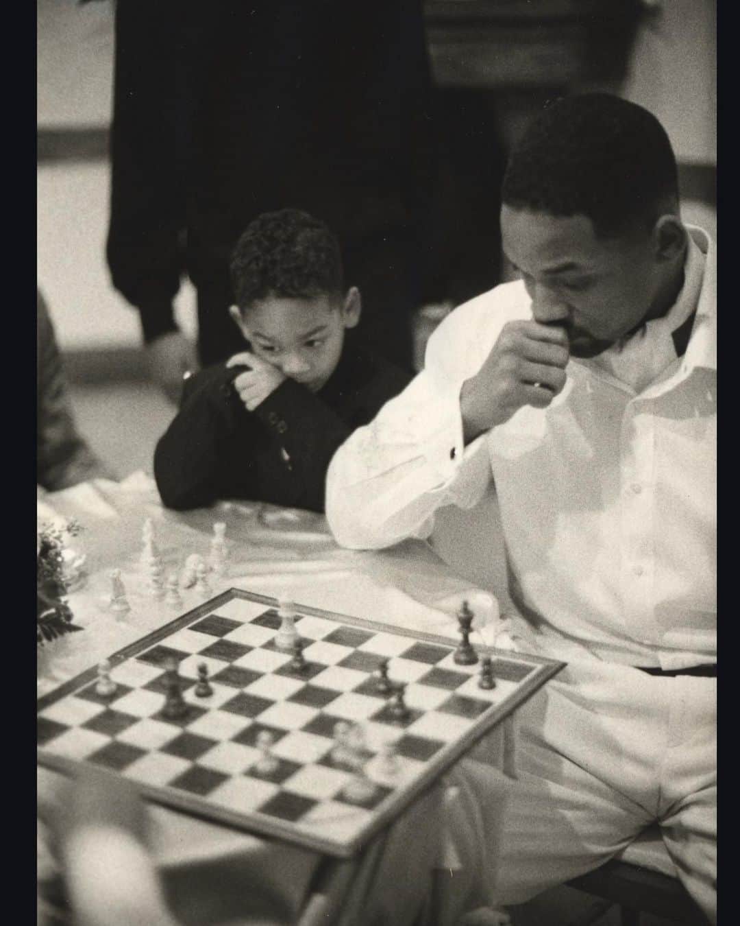 ウィル・スミスのインスタグラム：「Me ‘n @treysmith0011 playin’ chess back in the day…and yes, the ascot makes me play better ;-)」