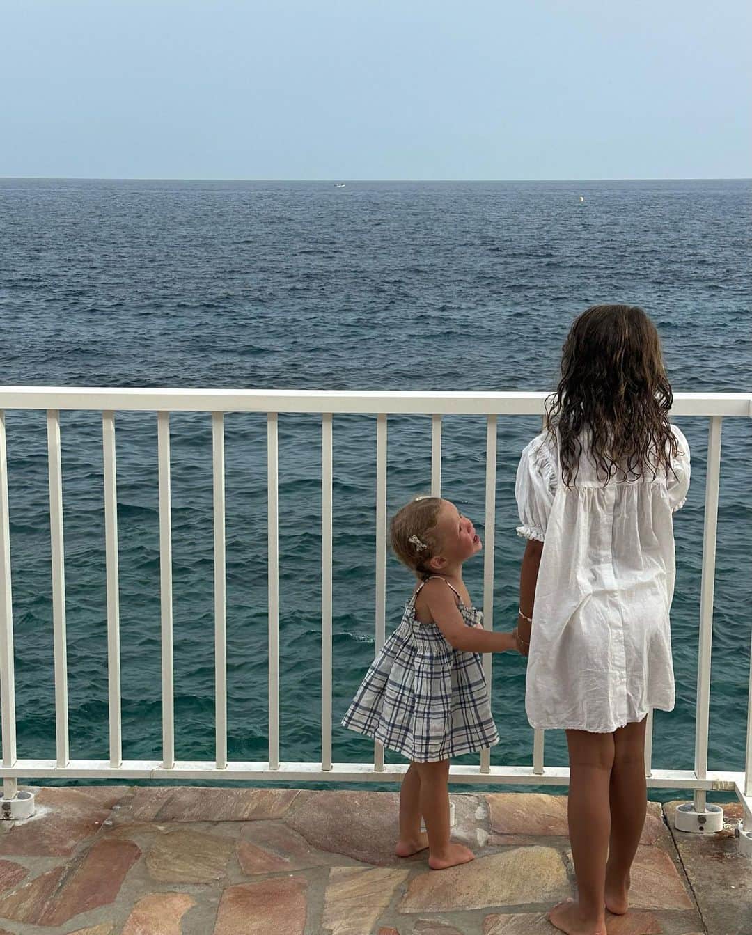 Mathilde Goehlerのインスタグラム：「Sisters ❤️」