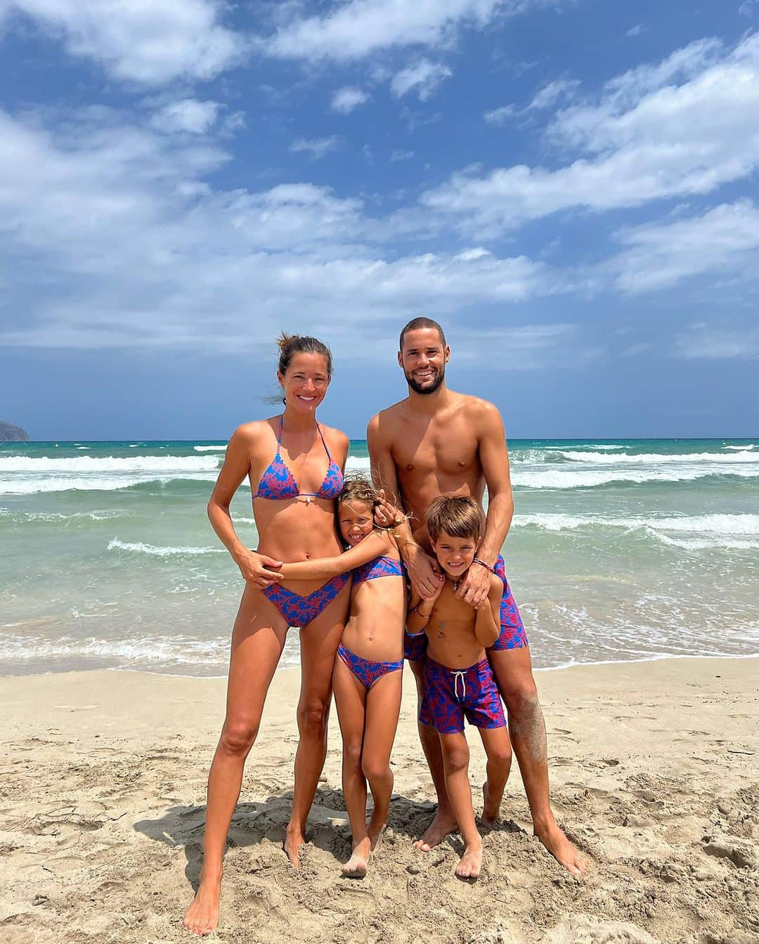 マリオ・スアレスさんのインスタグラム写真 - (マリオ・スアレスInstagram)「💙Mallorca en familia💙   ¿ Qué foto os gusta más ?」7月28日 4時27分 - mariosuarez4