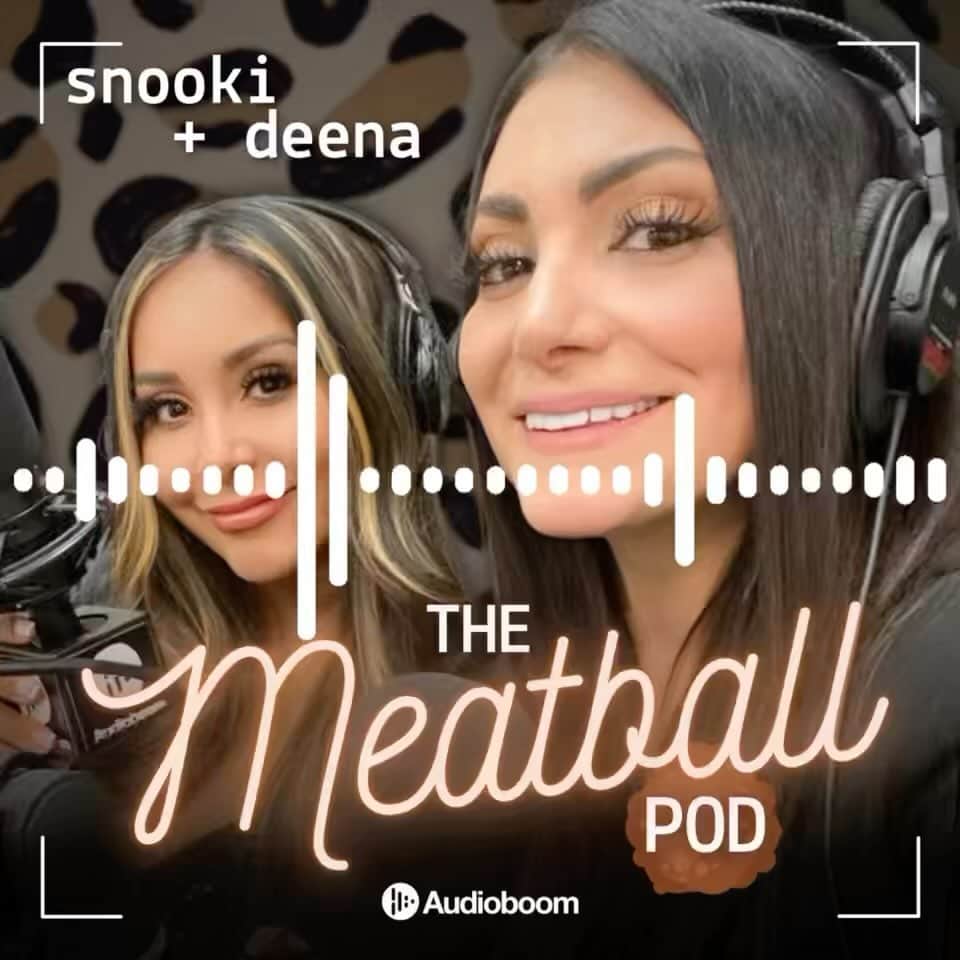 ディーナ・ニコール・コルテーゼのインスタグラム：「Wooo so excited ! @themeatballpod is dropping august 3rd! Hope you all are as excited as we are ❤️💃🏻🍷💋」