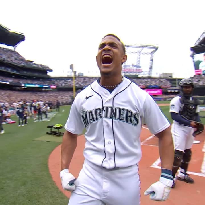 シアトル・マリナーズのインスタグラム：「@jrodshow44 put on a show in front of the home crowd at the Home Run Derby 💙」