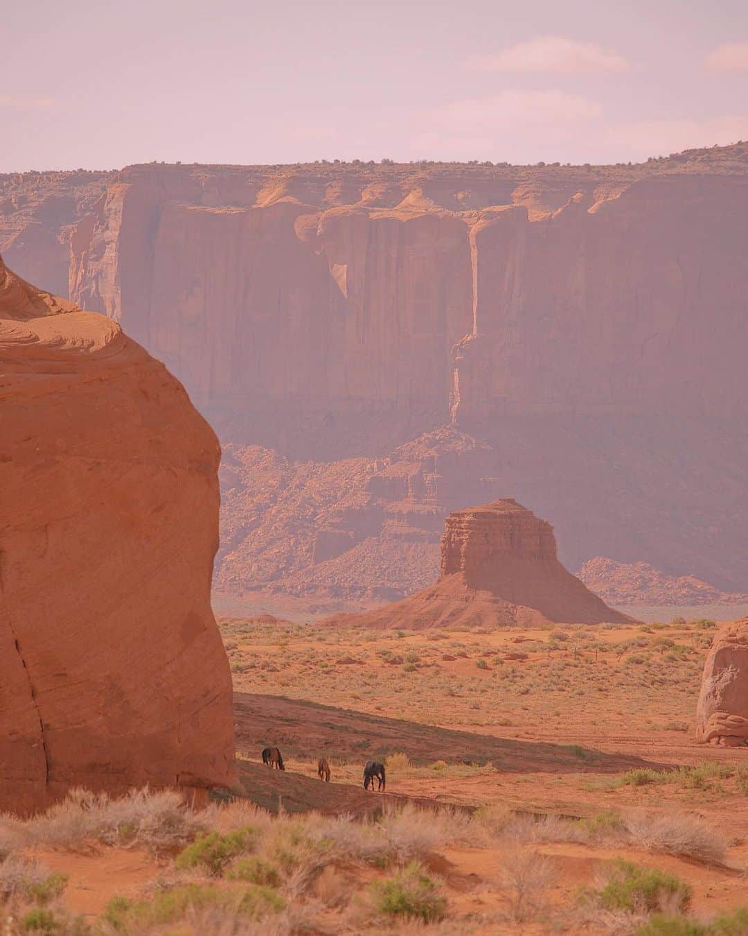 Travel + Leisureさんのインスタグラム写真 - (Travel + LeisureInstagram)「This week on Behind the Views: Tyana Arviso (@tyanaarviso). Tyana was first introduced to photography by her mother. They spent years chasing sunsets and developing a shared passion for their craft. “There are many moments that we cherish in the presence of Mother Nature and Father Sky. It has brought our mother-daughter relationship to another level. Together, we share the language of photography,” she recently told T+L. . Tyana can’t remember the moment photography clicked for her — it’s an ever-evolving process. “I’ve been behind the camera for nearly 10 years, and I feel like I’m just getting started. Exploring has brought me to where I am now. I look forward to the future with optimism and curiosity,” she says. . When it comes to her advice for aspiring photographers, she says, “Keep creating, even if you don’t share it. Keep the door to curiosity open; that’s where the magic happens. If you want to expand in whatever you set your mind to, it’s important to exercise your objective. During this exploration, it’s also important to have fun. This can lead to your own interpretations, creating space for growth.”  . Tyana’s approach to shooting while traveling: "I’ve learned that I have to be fast. Most moments photographed on trips happen within a blink of an eye, and when you’re traveling, you can’t always go back. When I’m shooting a landscape, I typically stand in one spot and observe my surroundings, making sure to observe foreground details and scenes that are obvious to the eye. Stopping to observe the landscape before immediately shooting has provided a better use of time when I’m constantly going. It has helped prevent me from being fixated on just one scene by offering a more diverse selection of photographs.”  . All photos by @tyanaarviso」7月28日 6時15分 - travelandleisure