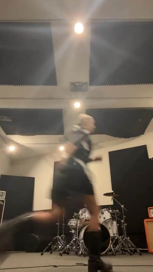 ケイリン・ルッソのインスタグラム：「🤍」