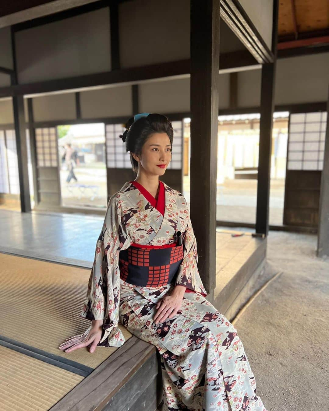 橋本マナミさんのインスタグラム写真 - (橋本マナミInstagram)「NHK BSプレミアム　#大富豪同心 3  今夜７時半🥰  こちらのお着物もとても素敵💕💕  第6回「大切な女(ひと)」 7/28(金)夜7:30」7月28日 16時17分 - manami84808