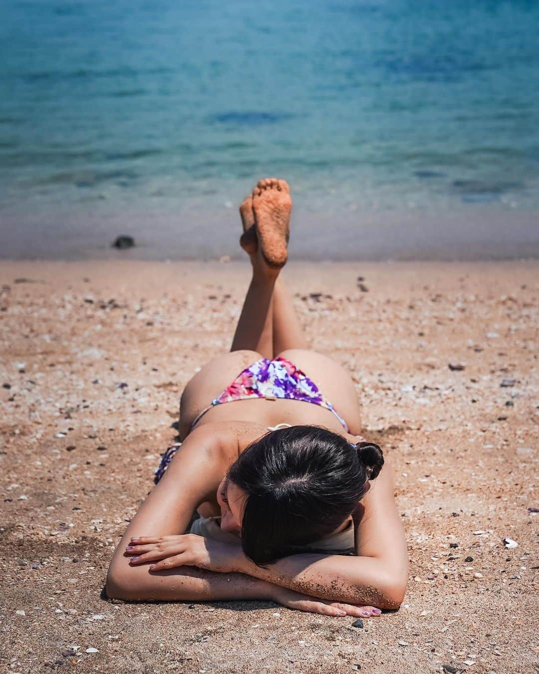 Mikaさんのインスタグラム写真 - (MikaInstagram)「『HOT SUMMER』  ・ ・ ・ photo by @suara_alam 📸 model @mika_portrait  ・ ・ ・ ・ follow me💋  #美花展 #ビキニギャル  #ビキニ女子  #夏休みの思い出  #クラピア  #グラビアモデル  #腹筋女子 #桃尻トレーニング  #お尻フェチ  #ヒップアップトレーニング  #美尻女子  #美尻トレ  #被写体モデル #カメラ女子 #キリトリセカイ #ポートレートセレクション #ポートレート撮影 #被写体依頼受付中 #スクリーンに恋して #カメラマンさんと繋がりたい #被写体なります #ポートレートしま専科 #写真を止めるな #jp_portrait部 #asianfeetfetish  #asiansexy  #asianfeet  #japanesegirl #asiangirl #asianbeauty」7月28日 17時01分 - mika_portrait