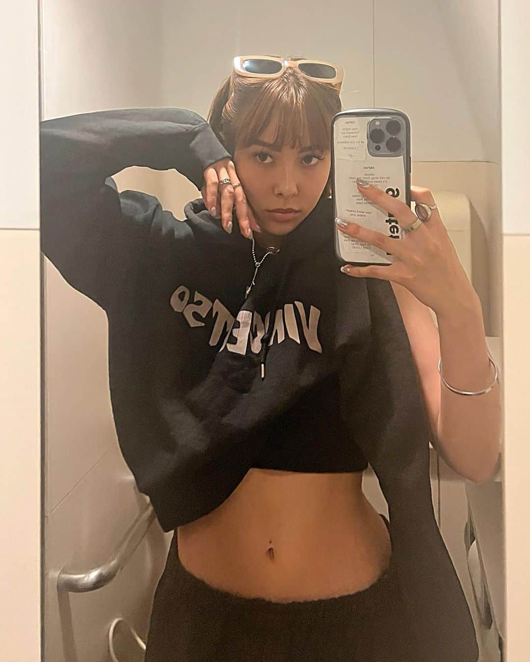 Akinaのインスタグラム：「chillin  @vincent50.tokyo」