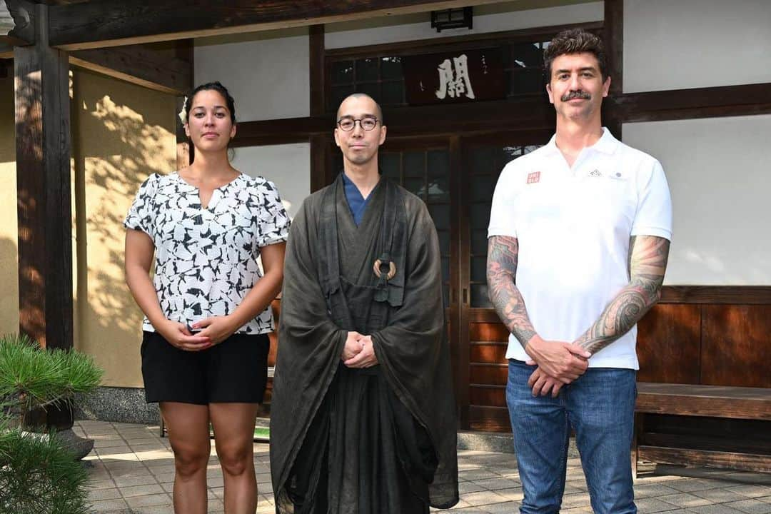 ラノミ・クロモウィジョジョさんのインスタグラム写真 - (ラノミ・クロモウィジョジョInstagram)「A little zen experience during a busy but meaningful week in Fukuoka 🧘🏽‍♀️🌸」7月28日 8時28分 - ranomikromo