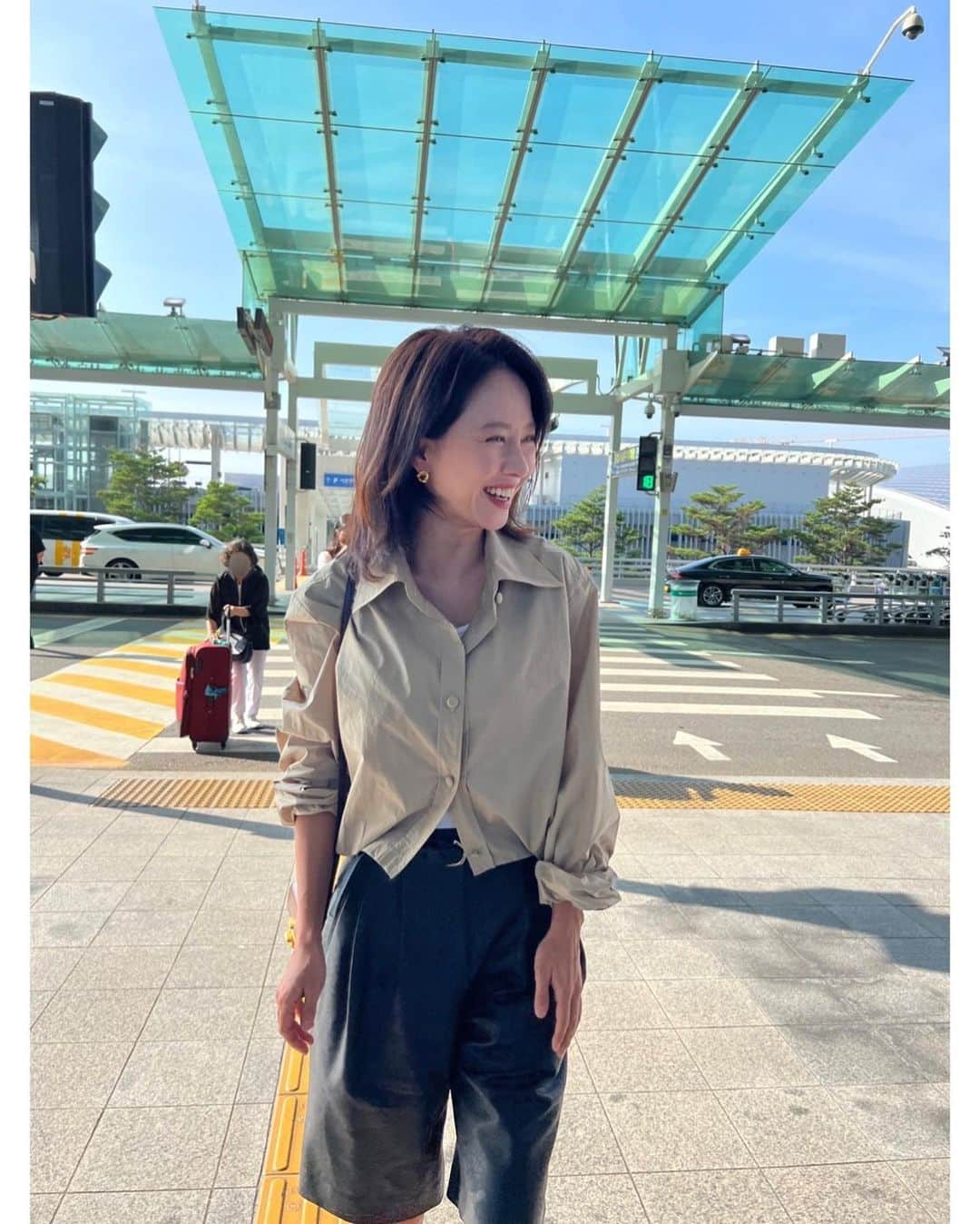 ソン・ジヒョさんのインスタグラム写真 - (ソン・ジヒョInstagram)「잘 다녀올게요👋🏻」7月28日 9時32分 - my_songjihyo