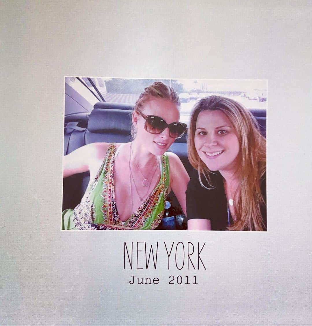 レイチェル・ニコルズのインスタグラム：「When one of your besties makes you a book. It was Anna’s first time in NYC and we hit all of the boroughs!」
