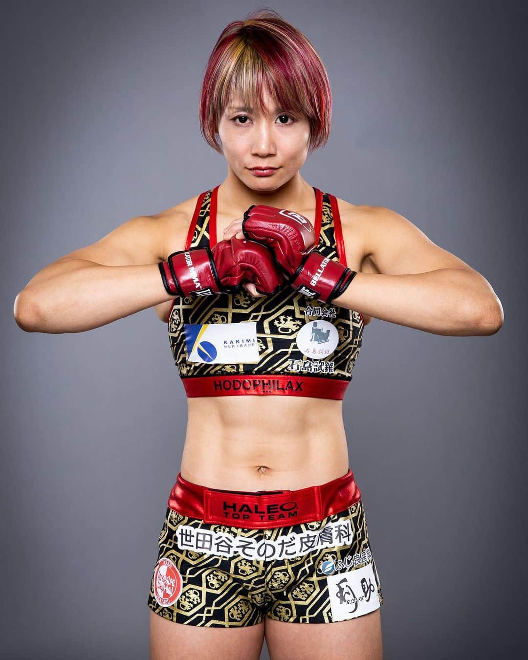 渡辺華奈さんのインスタグラム写真 - (渡辺華奈Instagram)「. あと2日。待ちきれない。 2 more days until the fight.  I can't wait. . 📷@lucasnoonan  @rizin_pr  @bellatormma  #rizin #bellator #bellatormma  #超rizin2  #bellatorxrizin2  #mma #mmafighter #総合格闘技 #筋肉女子」7月28日 9時58分 - kana_0821