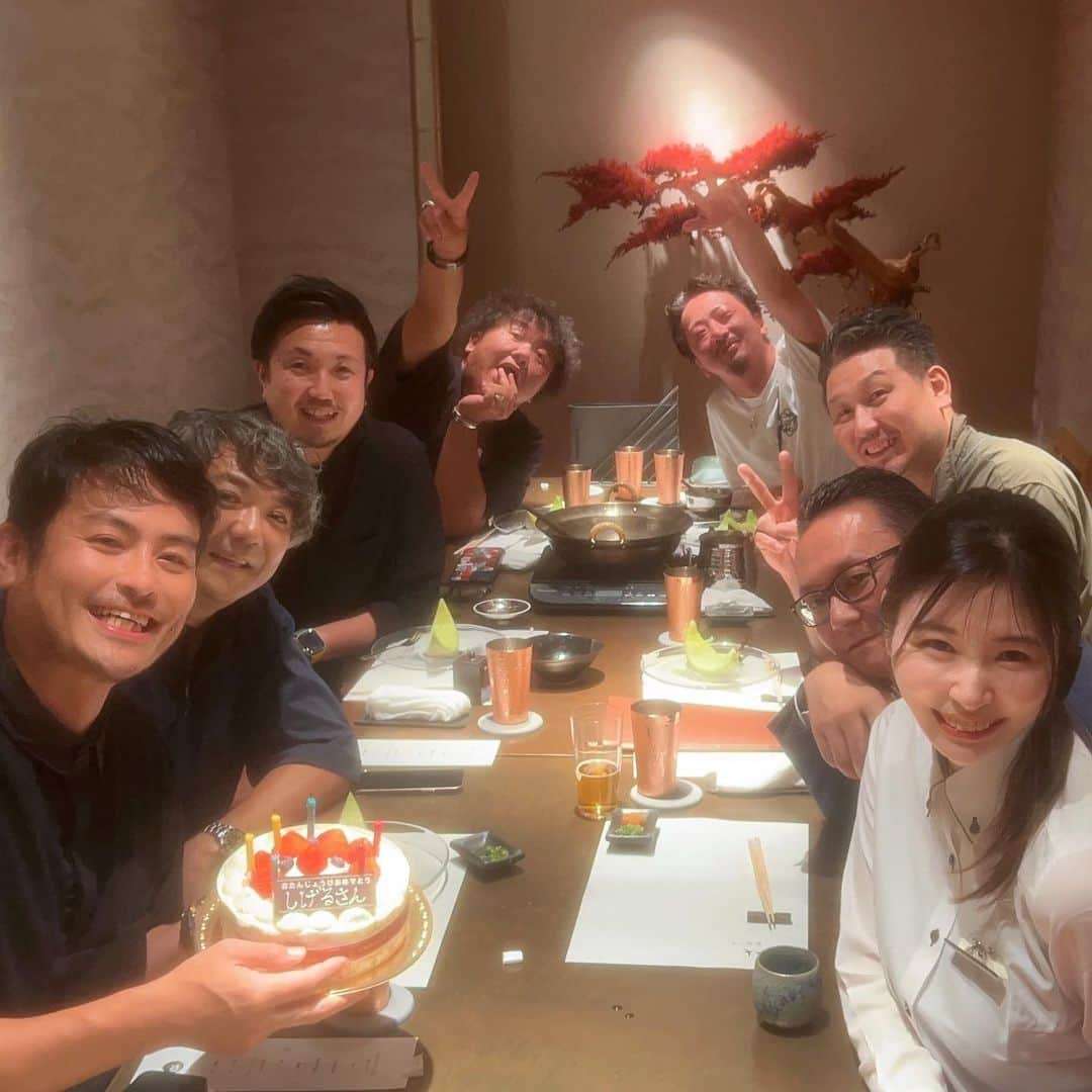 清水彩子さんのインスタグラム写真 - (清水彩子Instagram)「7/12に蟹料理さとうをオープンさせて頂きました🦀  沢山の仲間たちが遊びに駆けつけてくれました☺️🦀 皆様に支えられている事に感謝しかありません☺️🌟  まだまだ、至らない点もありますが毎日勉強、毎日成長してスタッフと共に良いお店にして行きたいと思います🦀  新潟古町にお立ち寄りの際はぜひ、一度お越しください🦀🌟  #7/12 #オープン #新潟 #古町 #鍋茶屋通り」7月28日 10時01分 - ayakosugar