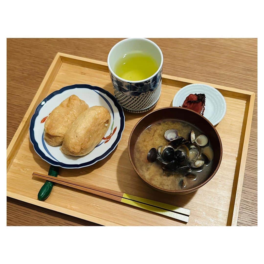 藤井美加子さんのインスタグラム写真 - (藤井美加子Instagram)「✴︎ おはようございます♩ 体調崩してる方多いですね、大丈夫ですか？自律神経乱れがちですね  お味噌ってスーパーフードです。内蔵温めて労わっていきましょ🌿🍵  #暑い毎日#発酵食品#お取り寄せ#冷凍食品#slcreationsのある暮らし#いつもありがとう」7月28日 10時21分 - mikako_miki