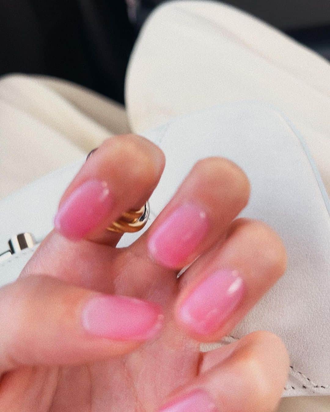 鹿沼憂妃さんのインスタグラム写真 - (鹿沼憂妃Instagram)「🩷🩷🩷 ピンク気分な今のネイル。 透明ピンクちゅるちゅるできゃわきゃわ💅  @noriho_nail ちゃん いつもありがとう🎀 . #shika_nail #pink #cawaii」7月28日 10時22分 - shika_0225