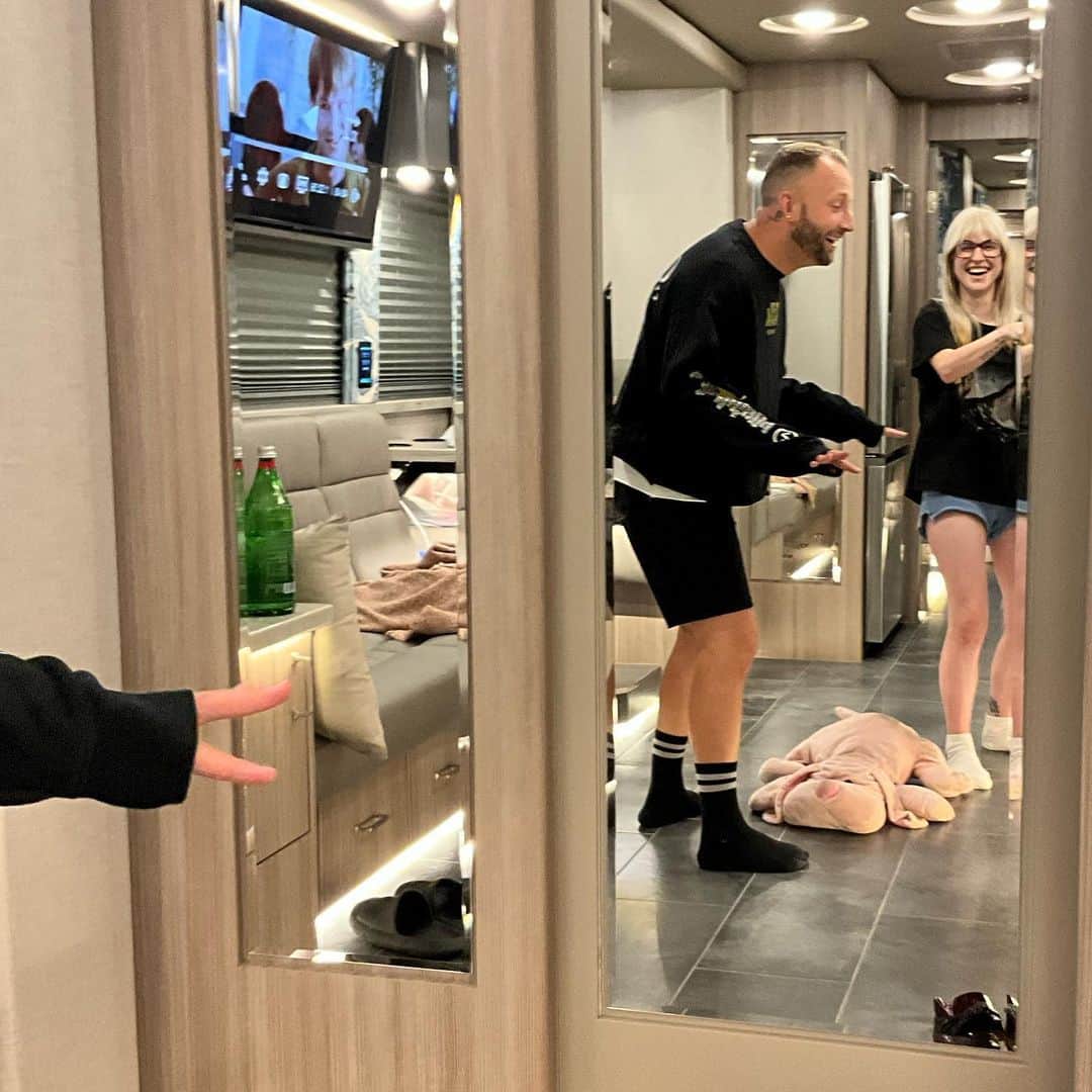 ヘイリー・ウィリアムスさんのインスタグラム写真 - (ヘイリー・ウィリアムスInstagram)「i live dump」7月28日 10時26分 - yelyahwilliams