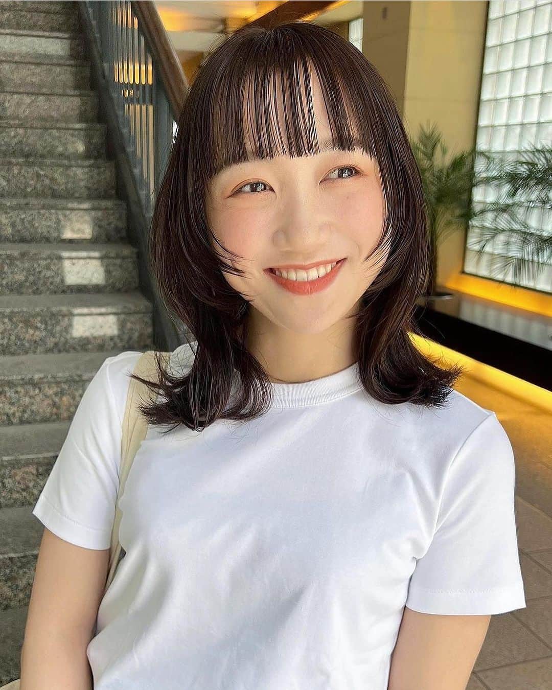 Switch HAIRのインスタグラム：「顔まわりカット✂️✨  伸ばし中の髪も飽きないように😌🤝 前髪、顔まわりで印象変えましょう💖  cut @hkr___98   前髪カット ⚪︎¥550 （初めての方 ¥1,100） 顔まわりカット ⚪︎¥2,200  #顔まわりカット#顔まわりレイヤー#レイヤースタイル#透明感カラー#福岡美容室#天神美容室#大名美容室#福岡美容師#暗髪カラー #ロングヘア #ストレート #ストレートヘア #縮毛矯正 #水素トリートメント #水素カラー」