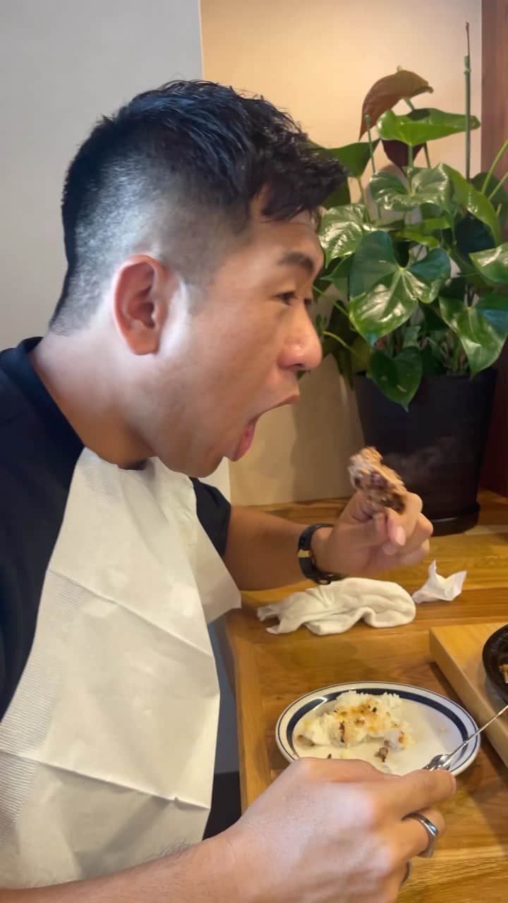 江頭勇哉のインスタグラム：「⁡ ⁡ 東京2日目 ⁡ 役者仲間の續木くんに連れてきてもらったここのハンバーグうまっ🍽️  @junpei_tsuzuki  ⁡ グリルKおすすめです🦍🎵 ⁡ さっ！本日も楽しんでいきましょう🌈 ⁡ ⁡ #グリルK #東京 #グルメ #ハンバーグ ⁡ ⁡ 最幸」