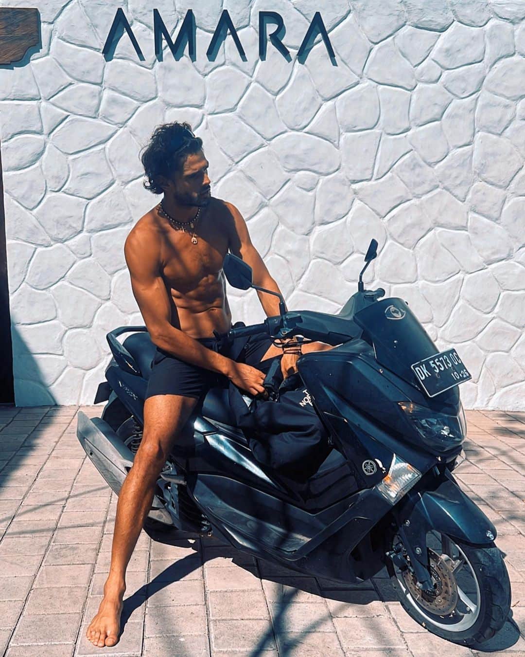 マーロン・テシェイラさんのインスタグラム写真 - (マーロン・テシェイラInstagram)「—- TERIMA KASIH BALI 🇮🇩❤️‍🔥🫶🏽 —-   “An expression of gratitude from the island of the gods.”  LOKAH SAMASTAH SUKHINO BHAVANTU 🙌🙏🙌」7月28日 12時08分 - marlontx