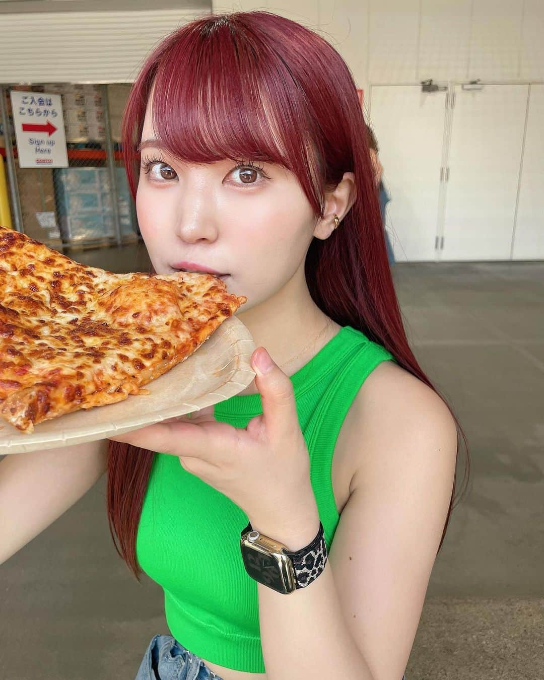 坂東遥さんのインスタグラム写真 - (坂東遥Instagram)「🛒🍕🥗  免許取ってから初めて コストコまで自分で行けたよー🚗 （感動🥹）  運転上達できるように いっぱい乗って修行します  運転たのしい ドライブハマりそう🚙  #コストコ #ドライブ」7月28日 12時16分 - b.haruka1103