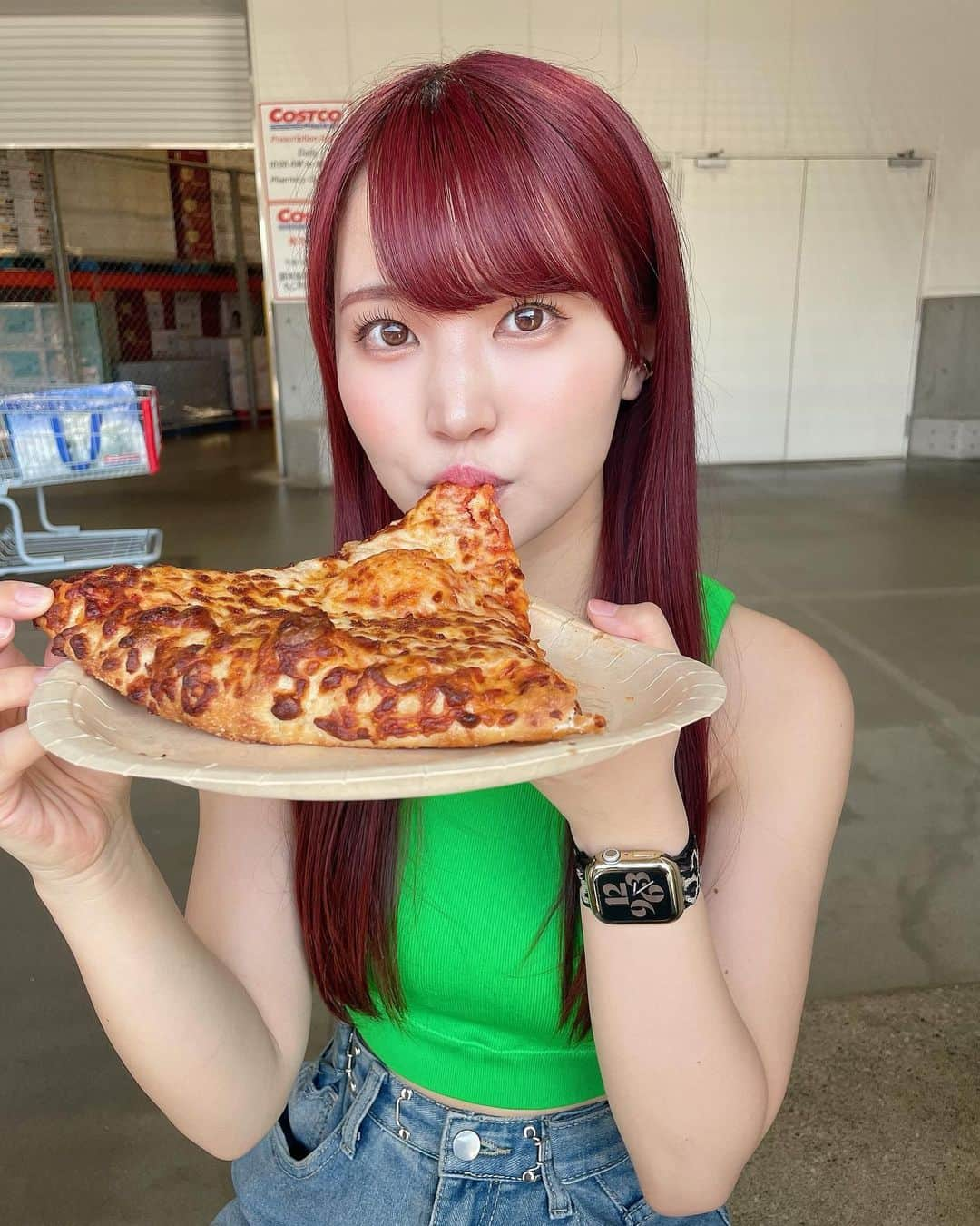 坂東遥さんのインスタグラム写真 - (坂東遥Instagram)「🛒🍕🥗  免許取ってから初めて コストコまで自分で行けたよー🚗 （感動🥹）  運転上達できるように いっぱい乗って修行します  運転たのしい ドライブハマりそう🚙  #コストコ #ドライブ」7月28日 12時16分 - b.haruka1103