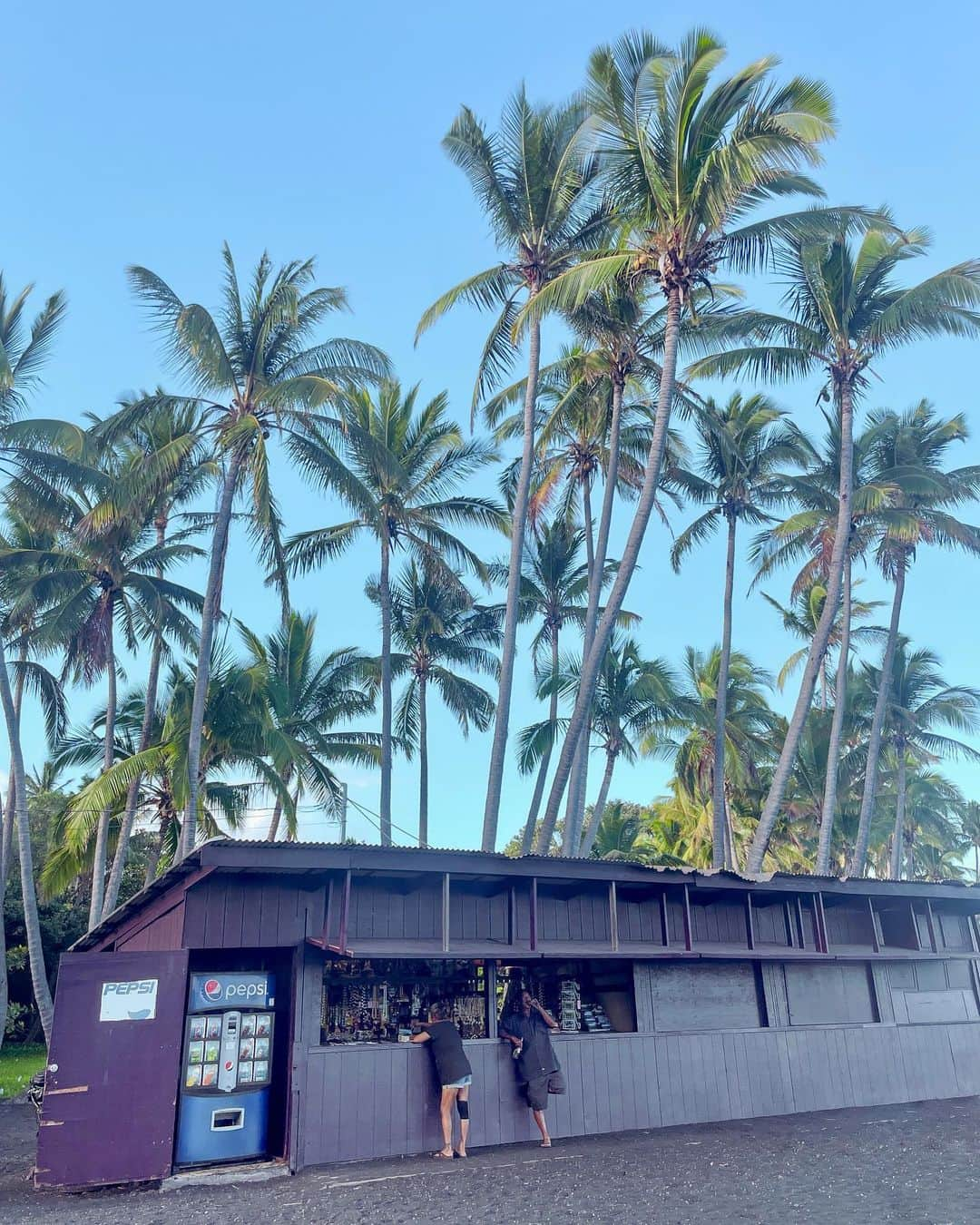 羽石杏奈さんのインスタグラム写真 - (羽石杏奈Instagram)「One of my favorite islands on the earth. 🌎❤️ #bigisland #bigislandofhawaii   オアフから飛行機で約1時間、 ハワイ諸島の中で一番大きいハワイ島✴︎ 今まで旅してきた中で 一番、”地球と生きてる”を感じる場所。  小さな島々だけど、本当に 島それぞれ違った魅力と自然が溢れていて 太平洋の真ん中に世界中から人が集まる理由がわかる、 パワースポット🌞✨」7月28日 12時47分 - hawaiianna913