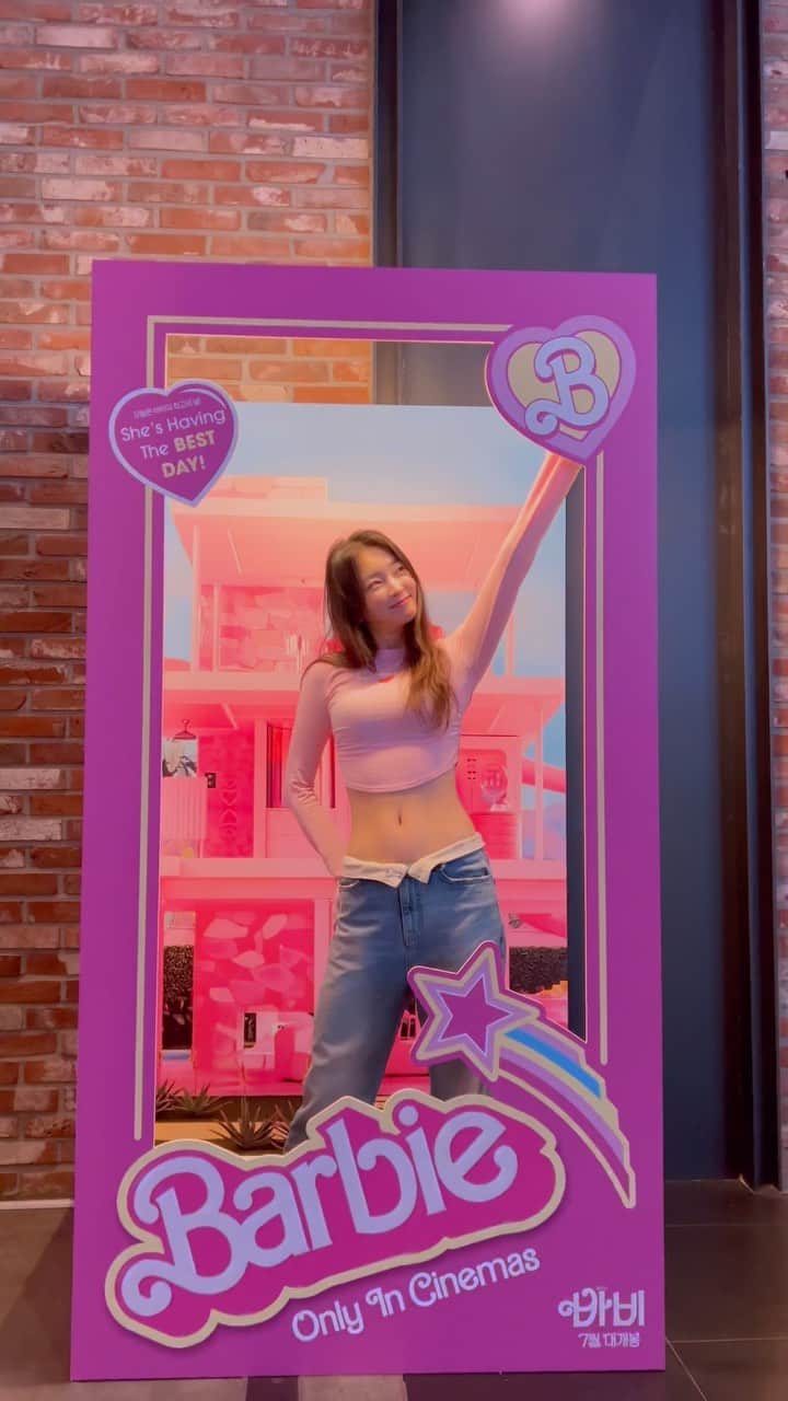 jiesuuのインスタグラム：「#영화 바비 보신분?🦄🦄」