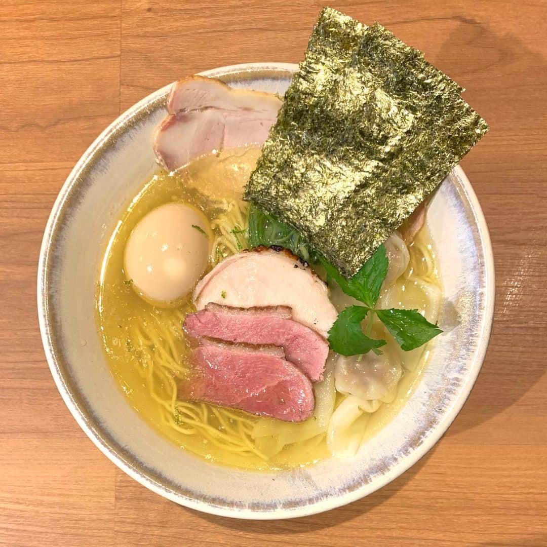 のインスタグラム：「池袋週末ランチ🤤🍜  #特上塩らぁめん #ジャパニーズラーメン五感 #japaneseramen五感 #池袋」