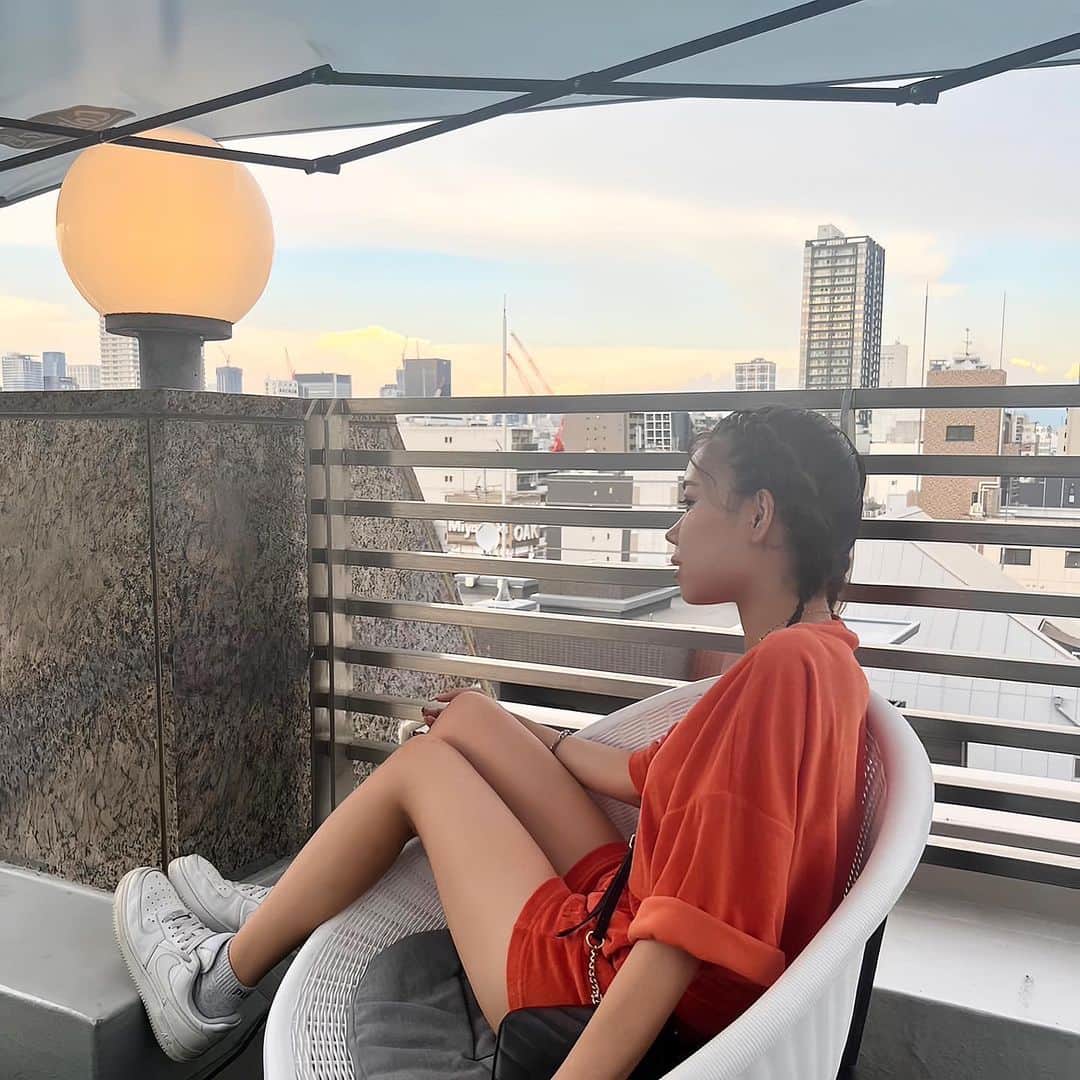 岩井くるみのインスタグラム：「📹🧡🧡」