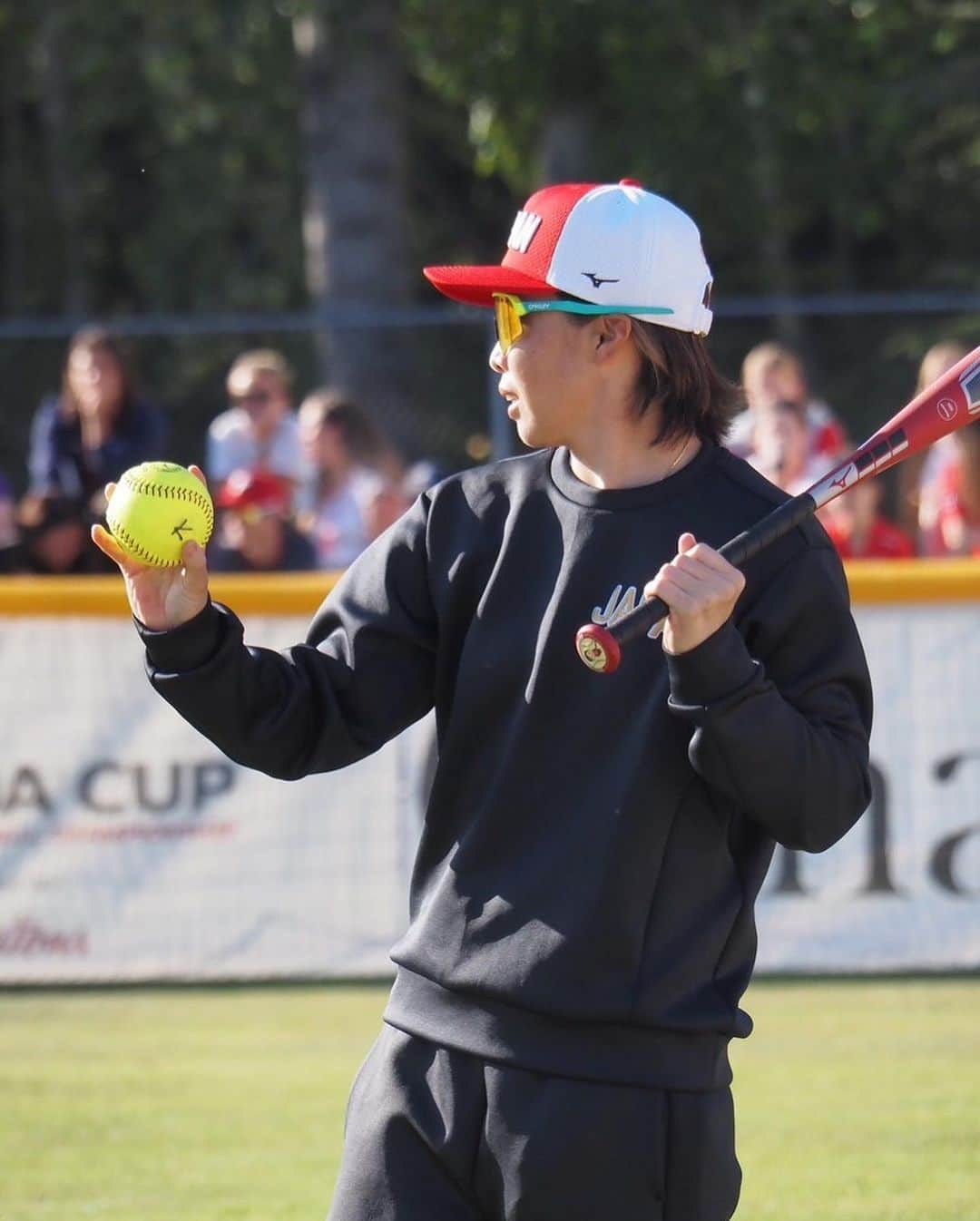 山田恵里さんのインスタグラム写真 - (山田恵里Instagram)「🇨🇦🥎2023Canadacup🥎🇨🇦 思い出たくさんカナダカップ🇨🇦 一番の思い出はM先輩を夜中まで待ってて先に寝られたこと。笑 私も海外での試合をたくさん経験させてもらい成長出来たと思っているので、選手の皆さんもたくさんの経験をしてほしいなと思いました！ Canadaのおともだちにもたくさん会えて嬉しい楽しい時間でした☺️🫰 ありがとうございました☺️」7月28日 13時42分 - eriyamada19