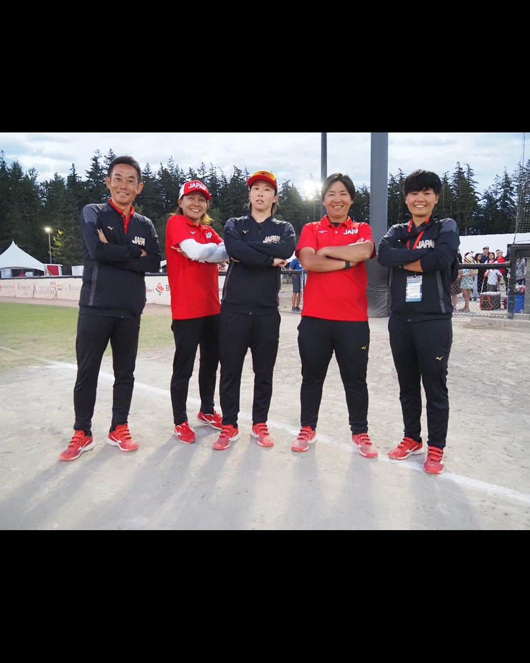 山田恵里さんのインスタグラム写真 - (山田恵里Instagram)「🇨🇦🥎2023Canadacup🥎🇨🇦 思い出たくさんカナダカップ🇨🇦 一番の思い出はM先輩を夜中まで待ってて先に寝られたこと。笑 私も海外での試合をたくさん経験させてもらい成長出来たと思っているので、選手の皆さんもたくさんの経験をしてほしいなと思いました！ Canadaのおともだちにもたくさん会えて嬉しい楽しい時間でした☺️🫰 ありがとうございました☺️」7月28日 13時42分 - eriyamada19