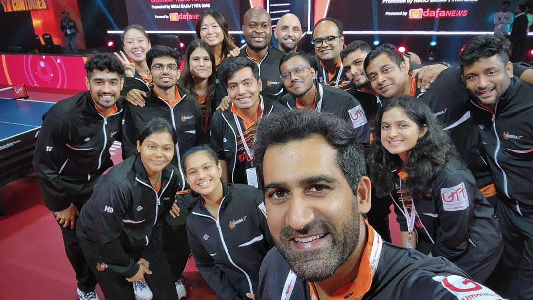 リリー・チャンのインスタグラム：「Top of the table one week...  Out of the Semis the next...That's sport!  We win together...we learn together👊🏽🙏🏽  U Mumba...United 🧡🧡  Thank you for the memories team 🤗  #UMumba | #UTT | #United #Mumba | #Squad | #Team | #Memories | #NoPressure 😉」