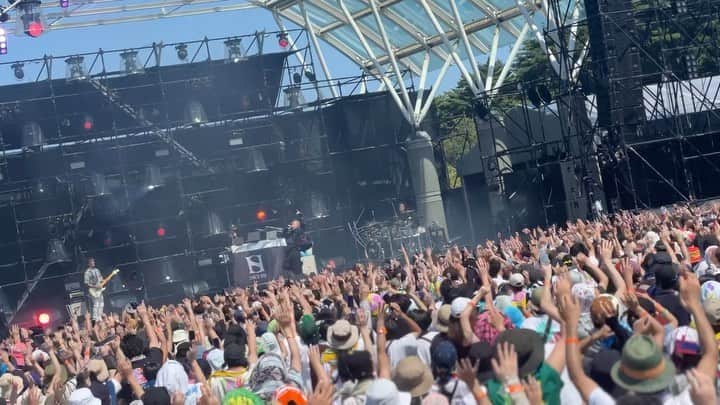 SKY-HIのインスタグラム：「🙇遅ればせながらLuckyFes'23の思い出を📸 SNSでもたくさんのご投稿ありがとうございました！  2023.7.17 LuckyFes'23 @ WATER STAGE  ▼Set list 01. Crown Clown 02. Happy Boss Day 03. Dramatic 04. Tiger Style (w/Aile The Shota) 05. Dream Out Loud (w/Novel Core) 06. Double Down 07. D.U.N.K. 08. The Debut (SE)  昨日はBMSG ALLSTARSでめざましライブに出演⏰  ▼9月までのLIVEスケジュールはこちら  7.31・8.1「BMSG TRAINEE Showcase 2023」GUEST出演 8.6「第36回 わっしょい百万夏まつり」わっしょい！夏フェス～Katsuyama Stage～【観覧無料】 8.19「SUMMER SONIC 2023」TOKYO 8.20「SUMMER SONIC 2023」OSAKA 9.3「Rolling Stone Japan LIVE 2023」 9.16「秋田CARAVAN MUSIC FES 2023」 9.23・24「BMSG FES’23」東京公演 9.30・10.01「BMSG FES’23」大阪公演  熱中症に気をつけながらまだまだ夏を楽しみましょう🌞  #SKYHI」