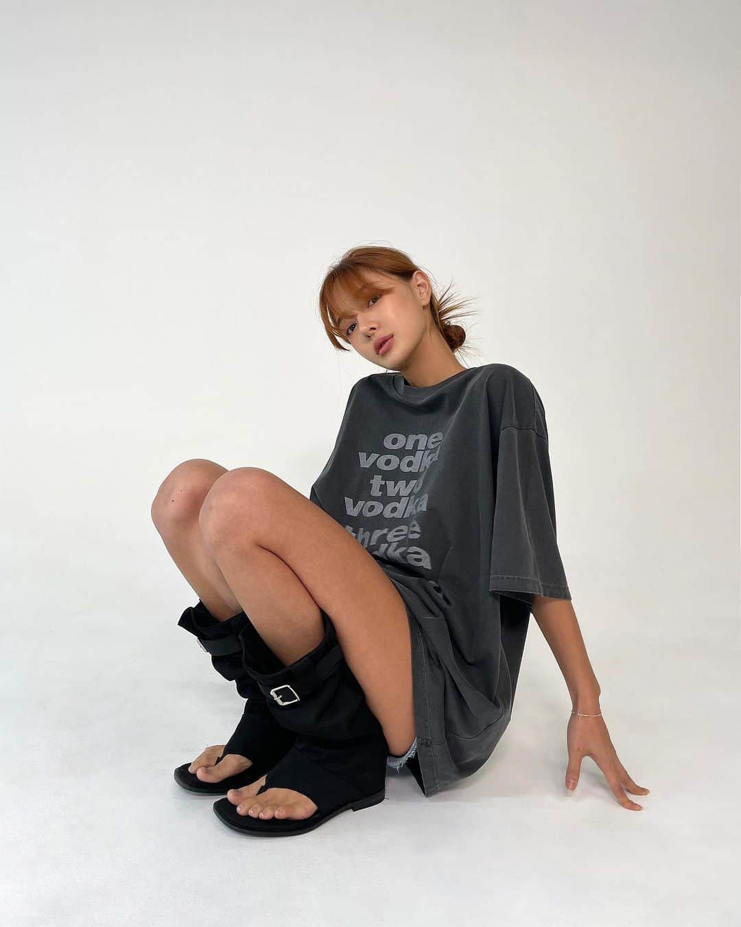キム・ボラムのインスタグラム：「매일 입는 티 🥹(진심)」