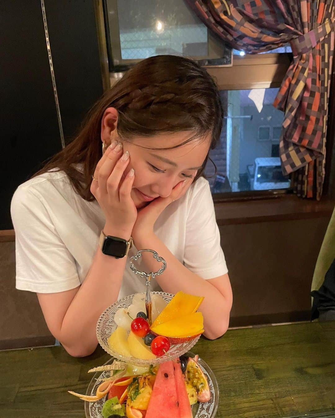 西野未姫さんのインスタグラム写真 - (西野未姫Instagram)「最近食べてばっかり🥹🥹  #フルーツ大野 #宮崎 #そろそろ食事切り替えないと #人と食べる時は楽しんで食べる #その代わり1人の時はヘルシーに #その考えで運動増やそうと #食べたいから動こう」7月28日 15時05分 - nishinomiki_official