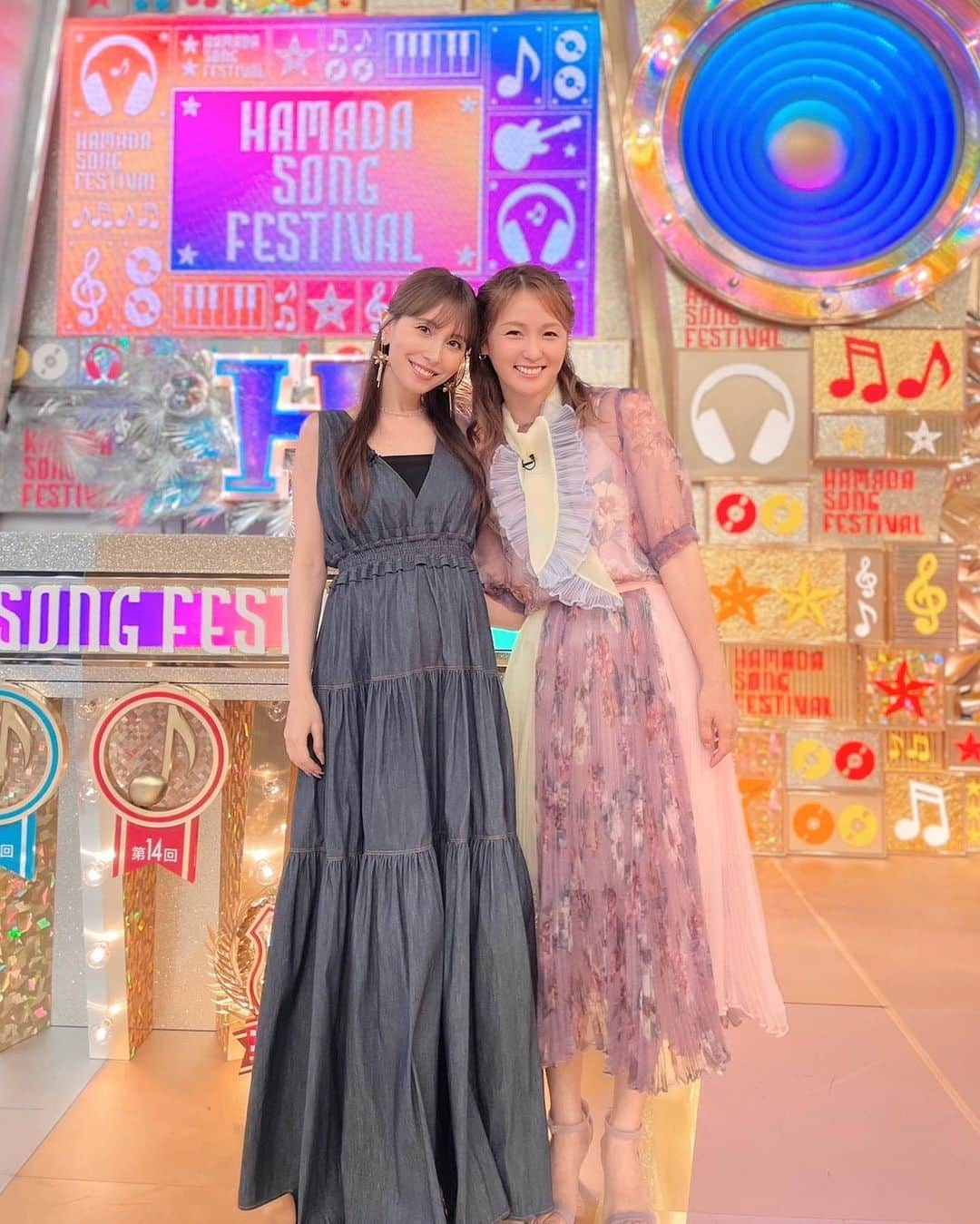 May J.さんのインスタグラム写真 - (May J.Instagram)「今夜19時から「オオカミ少年・ハマダ歌謡祭２時間ＳＰ」に出演するよ〜💙 今回もベテランチームのメンバーがめちゃくちゃ豪華🫶  @norika.fujiwara.official 藤原紀香さんのオーラが凄すぎて圧倒されます✨いつも優しく話しかけてくれて大好きです🫶  @goto_maki923 後藤真希さんは中学生の時ソロCDが発売されるたびに買って部屋で歌って踊ってた🥹ずーっと綺麗で可愛い😍  @ami_dream05  Amiちゃんは同い年で１０年くらい前から歌番組でご一緒させていただく機会が多く、今回は久々に会えて嬉しかった💓  みんな今夜の放送みてねー✨  8月のBillboard Live Tourのリハーサルも順調だよー🎤 セットリストが熱すぎる❤️‍🔥 R&B曲を中心にしたオリジナル曲多めの選曲です！ 真夏に盛り上がれる最高なライブになりそう❤️ みんなも一緒に声を出して参加しちゃおう🥹  May J. Billboard Live Tour 2023 08/08(火)＠大阪 08/10(木)＠東京 08/27(日)＠横浜  チケットはこちら↓ https://mayj.live/mblt23  #浜田歌謡祭」7月28日 15時35分 - mayjamileh