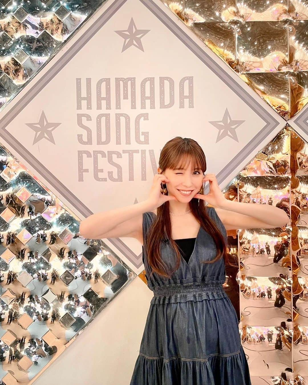 May J.さんのインスタグラム写真 - (May J.Instagram)「今夜19時から「オオカミ少年・ハマダ歌謡祭２時間ＳＰ」に出演するよ〜💙 今回もベテランチームのメンバーがめちゃくちゃ豪華🫶  @norika.fujiwara.official 藤原紀香さんのオーラが凄すぎて圧倒されます✨いつも優しく話しかけてくれて大好きです🫶  @goto_maki923 後藤真希さんは中学生の時ソロCDが発売されるたびに買って部屋で歌って踊ってた🥹ずーっと綺麗で可愛い😍  @ami_dream05  Amiちゃんは同い年で１０年くらい前から歌番組でご一緒させていただく機会が多く、今回は久々に会えて嬉しかった💓  みんな今夜の放送みてねー✨  8月のBillboard Live Tourのリハーサルも順調だよー🎤 セットリストが熱すぎる❤️‍🔥 R&B曲を中心にしたオリジナル曲多めの選曲です！ 真夏に盛り上がれる最高なライブになりそう❤️ みんなも一緒に声を出して参加しちゃおう🥹  May J. Billboard Live Tour 2023 08/08(火)＠大阪 08/10(木)＠東京 08/27(日)＠横浜  チケットはこちら↓ https://mayj.live/mblt23  #浜田歌謡祭」7月28日 15時35分 - mayjamileh