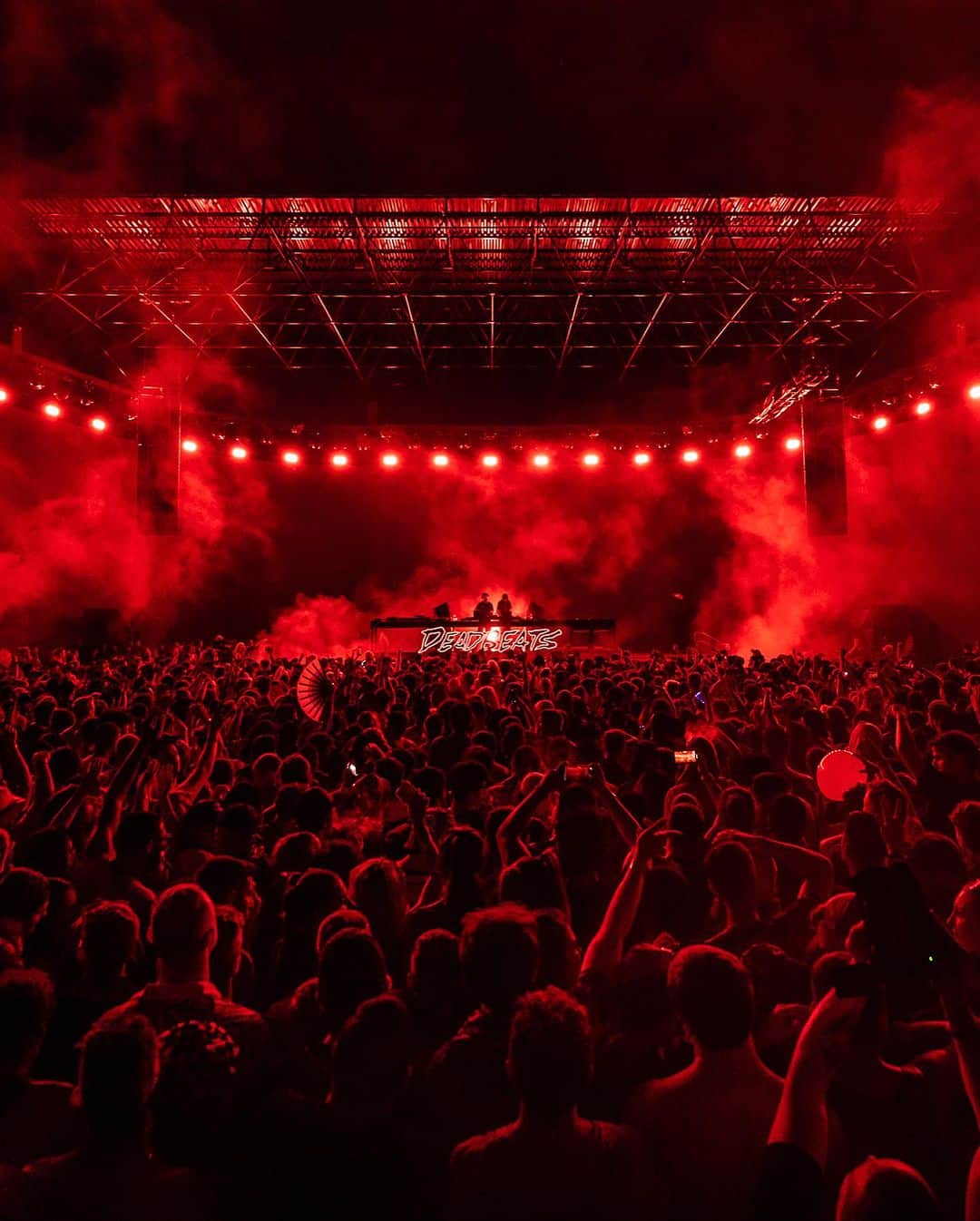 Zeds Deadのインスタグラム：「DEADBEATS NYC TONIGHT! Swipe for set times and tag your Deadbeats squad  @mackygeeofficial can no longer make the show so we have an extra special dnb set from @ternionsound filling in!」