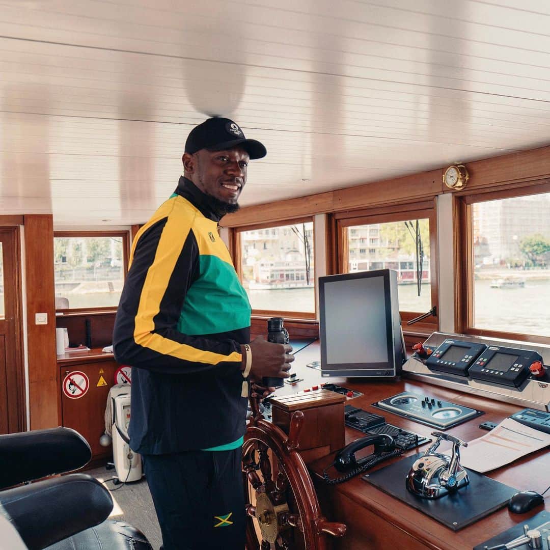 ウサイン・ボルトさんのインスタグラム写真 - (ウサイン・ボルトInstagram)「Captain Usain Boat ⛵️ The best captain to drive us on the #RoadtoParis2024 !」7月29日 2時29分 - usainbolt