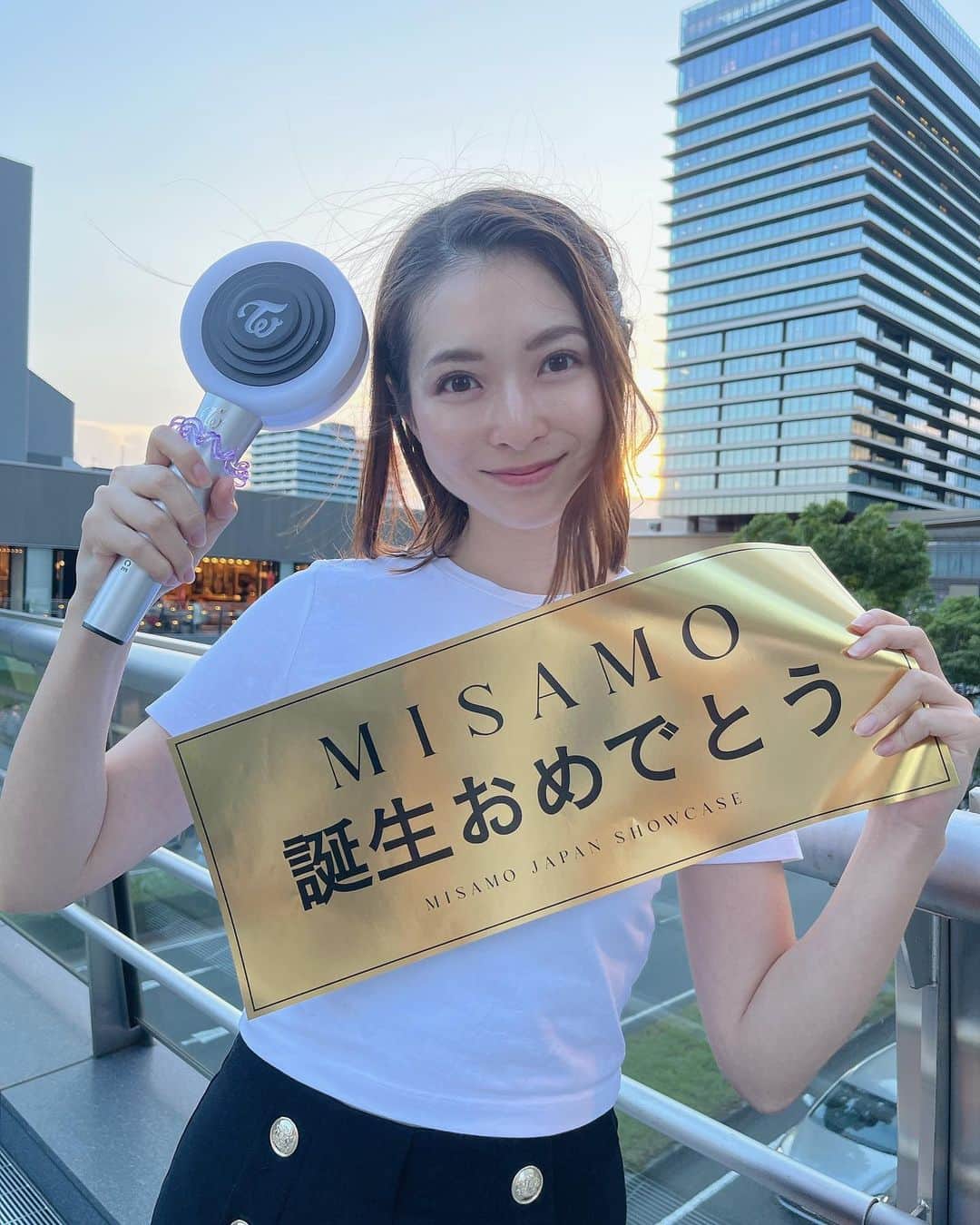 住田紗里さんのインスタグラム写真 - (住田紗里Instagram)「MISAMOさんのshowcaseに行ってきました😍 チケットが当選した時は、 本当に嬉しかった😭 ダンスも大人っぽく、かっこよく、 そしてものすごく美しくて、 ずっと観ていたかったです。 朝からずっとMISAMOさんのアルバムを聴いています🎧  #misamoshowcase#misamo#kpop#showcase#twice#once」7月28日 17時34分 - sarisumita_ex