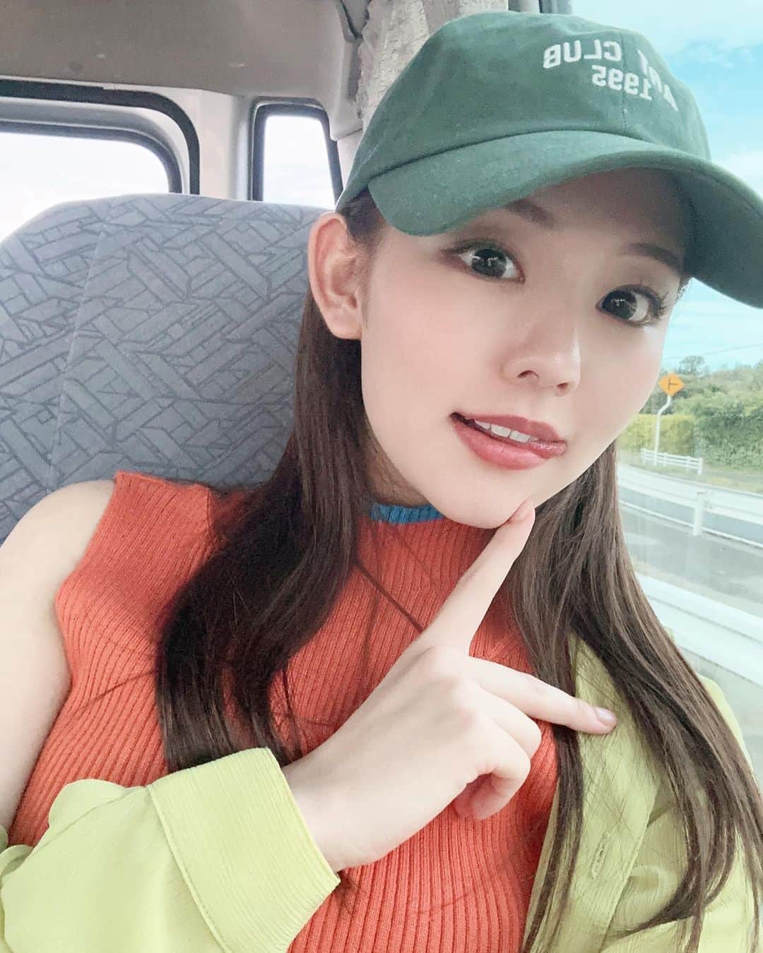 河野まひるのインスタグラム：「ビタミンカラー🍊🥝🍋」