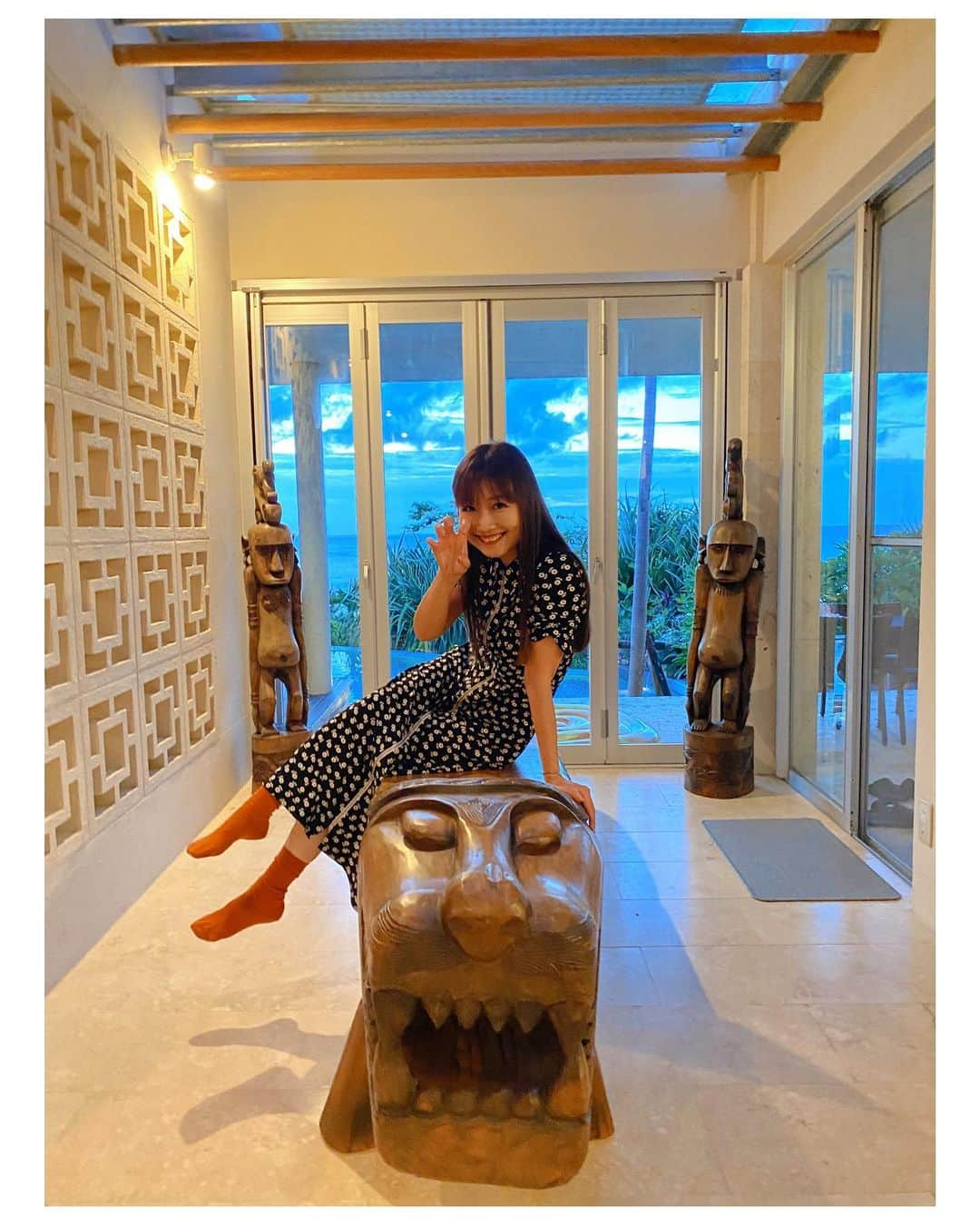 大塚愛さんのインスタグラム写真 - (大塚愛Instagram)「ガォーっ  GLAMDAY VILLA OKINAWA 中村邸より  AIO　#沖縄 #中村邸 #memories #まるで #ワンダーランド　#うれしいたのしい大好き」7月28日 17時56分 - aiotsuka_official