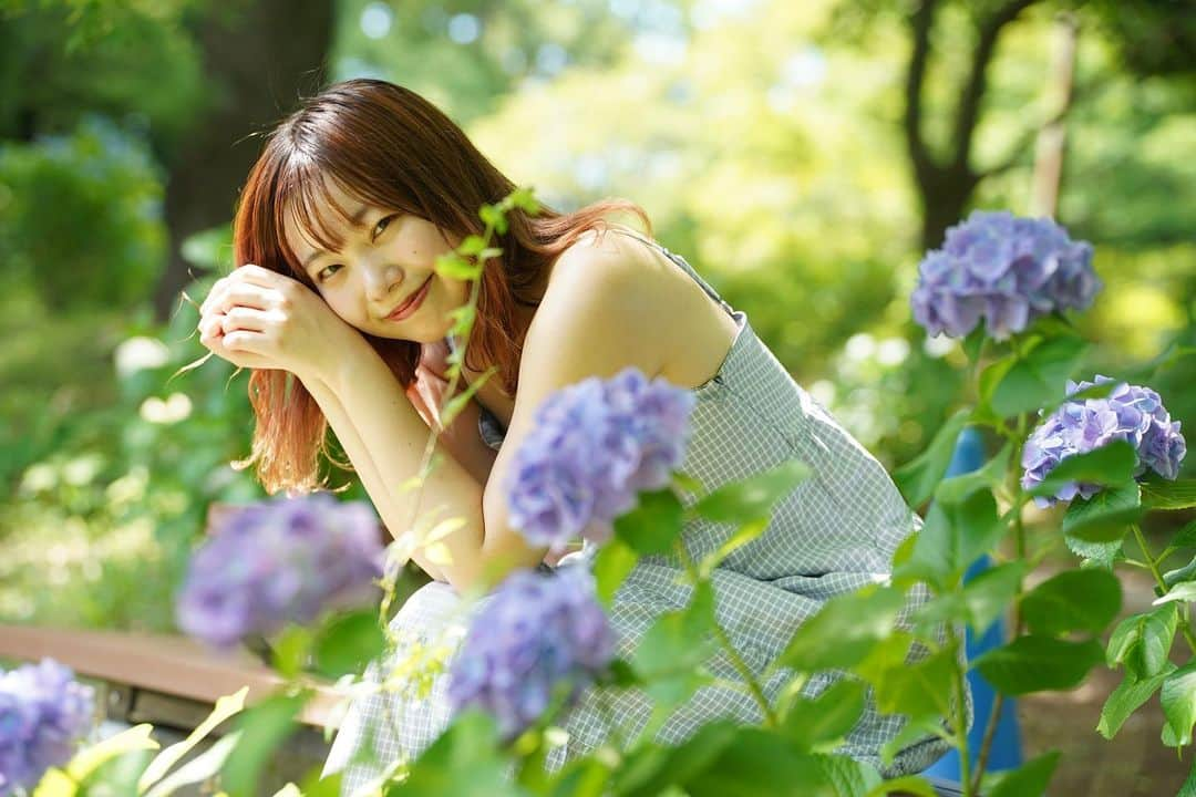 山之内優美さんのインスタグラム写真 - (山之内優美Instagram)「あじさい お花とってもすき🤍  #昭和記念公園  #紫陽花 #あじさい #ポートレート #撮影モデル #撮影会」7月28日 17時57分 - _yuuupochan