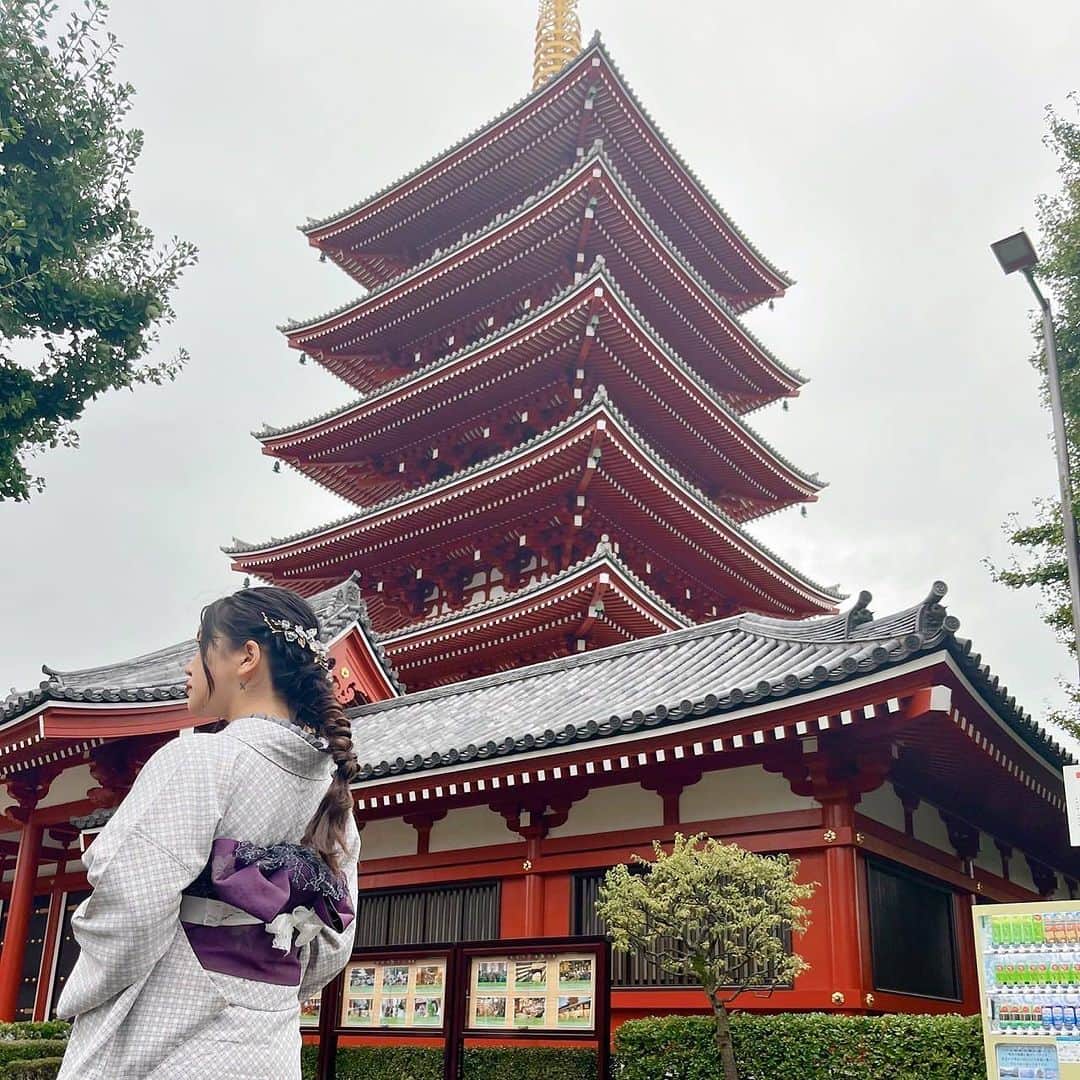 TOBU RAILWAY（東武鉄道）さんのインスタグラム写真 - (TOBU RAILWAY（東武鉄道）Instagram)「. . 📍Asakusa – VASARA Asakusa Branch Change into a kimono and explore Asakusa!  . The VASARA Asakusa branch is a kimono rental shop, where you can freely enjoy clothing and kimono without bringing anything.  They have an extremely large collection of designer kimono, with everything from modern patterns to classic patterns available.  You can choose the best plan for a particular situation, including the standard plan, where you can easily experience kimono, and the retro modern plan, which features trendy antique kimono with lace. Since you’ve traveled all the way to Asakusa, why not find a kimono you really like and make some special memories? . . . . Please comment "💛" if you impressed from this post. Also saving posts is very convenient when you look again :) . . #visituslater #stayinspired #nexttripdestination . . #asakusa #clothing #kimono #placetovisit #recommend #japantrip #travelgram #tobujapantrip #unknownjapan #jp_gallery #visitjapan #japan_of_insta #art_of_japan #instatravel #japan #instagood #travel_japan #exoloretheworld #ig_japan #explorejapan #travelinjapan #beautifuldestinations #toburailway #japan_vacations」7月28日 18時00分 - tobu_japan_trip