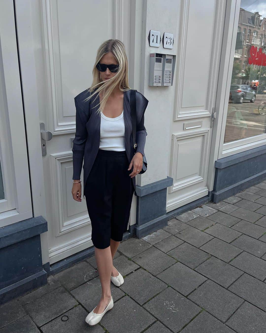 Linda Tolのインスタグラム：「When it was still summer」