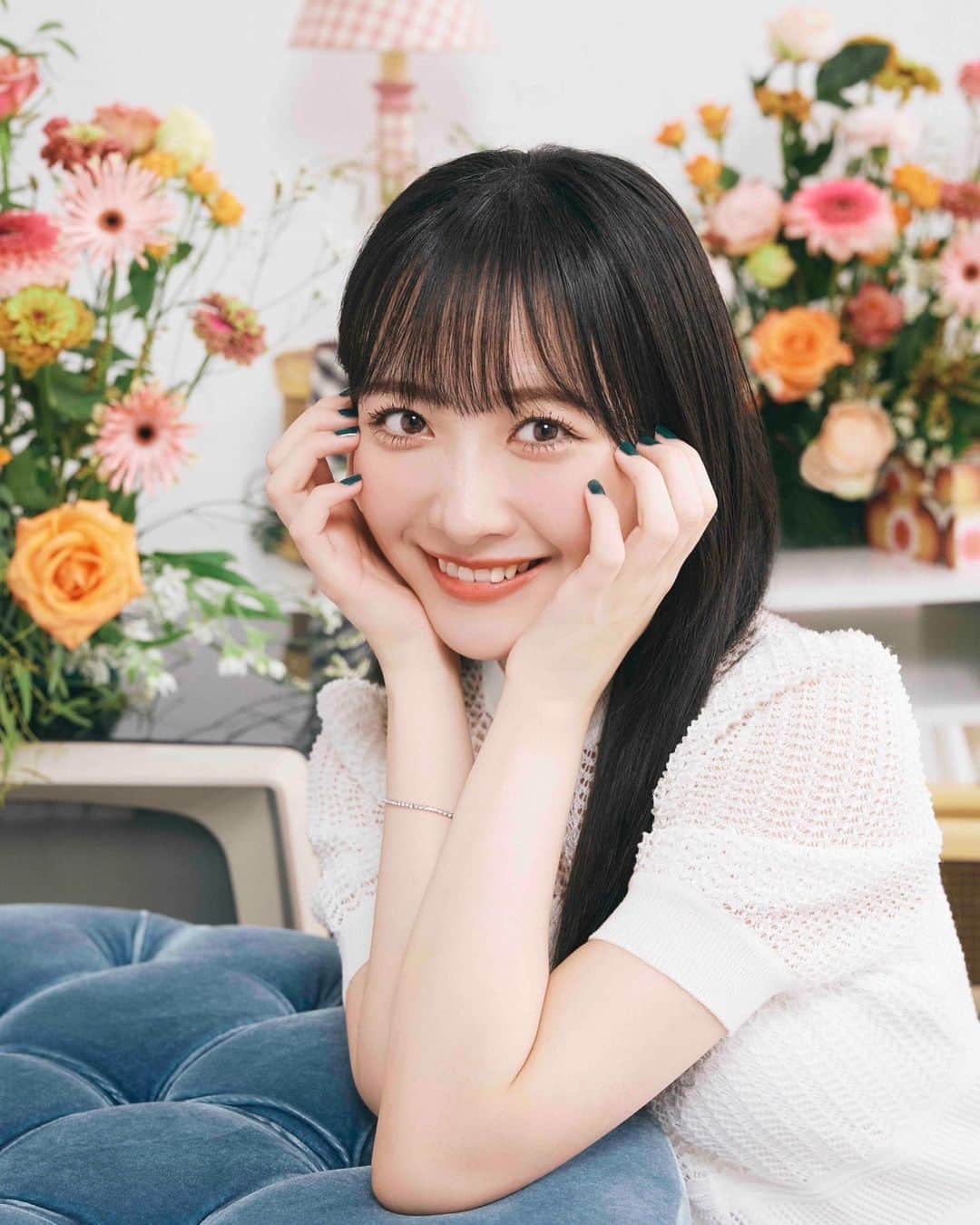 石田千穂のインスタグラム：「#IDOLS 💐」