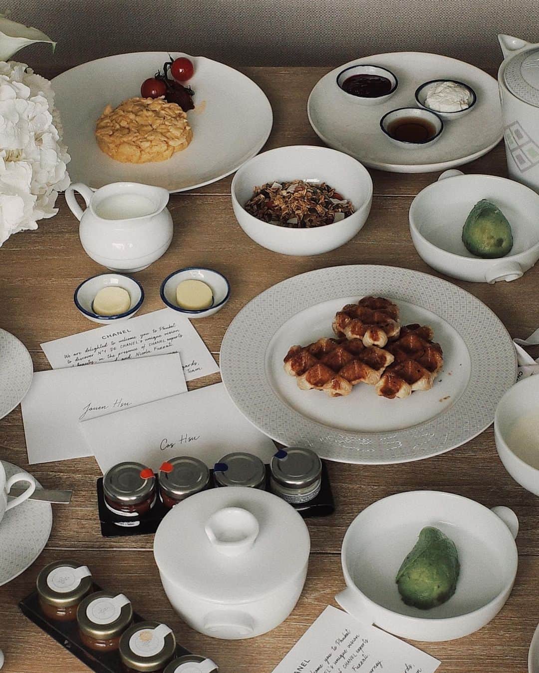 徐琁さんのインスタグラム写真 - (徐琁Instagram)「這次的chanel trip飯店超級讚 想找家人再去住ㄧ次 可以躺在飯店屯三天～🥹 每天都在懷念那裡的早餐」7月28日 18時54分 - cos55555