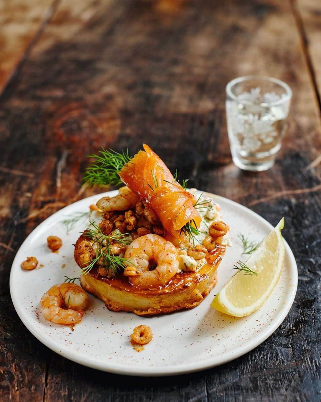 ジェイミー・オリヴァーのインスタグラム：「Just leaving a few delicious recipes here for you all, find them all over on my website and enjoy the weekend everyone! jo xx  #weekendvibes #summer #recipes」