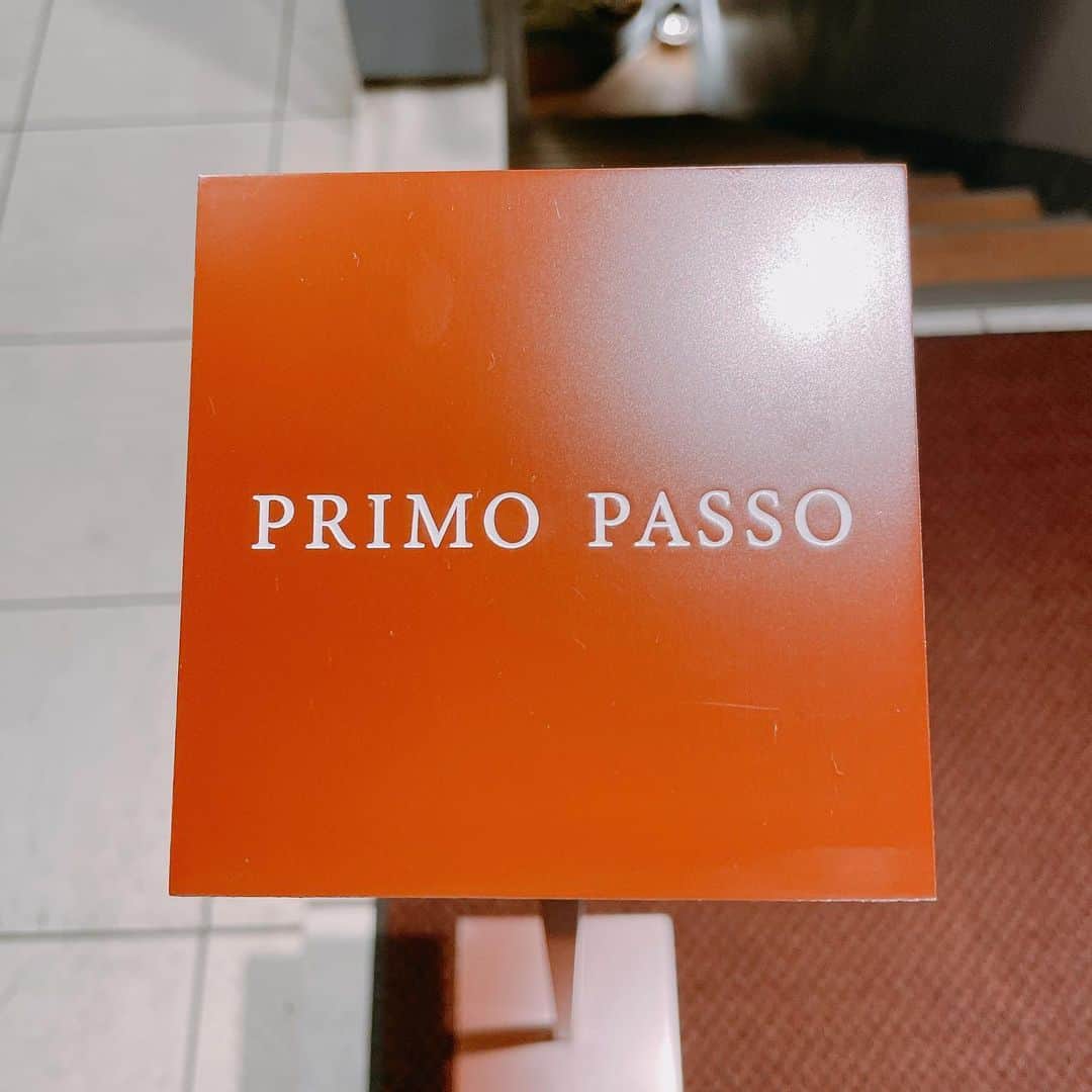 黒沢美怜さんのインスタグラム写真 - (黒沢美怜Instagram)「『PRIMO PASSO』 新富町にこんなに素敵なイタリアンが潜んでるなんて、、、🍝🇮🇹  まほぴから教えてもらったどれを頂いても絶品のイタリアン🍝  特に形もソースも様々なパスタ達は圧巻でした✨  白海老のカッペリーニ美味しかったなぁ、、、🥺💕  アミューズに出てきたとうもろこしのスープはとうもろこしと水だけで作られているそう🌽✨  甘くて水々しくて素材の力を感じました😭💕  最後に出てきたカプチーノは見た目はカプチーノなのに中からきのこ卵黄のパスタが😆🍝💕  こちらのパスタも香ばしくて美味しかった☺️💕  また絶対行きたい素敵なお店に出会えました✨  #PRIMOPASSO #新富町グルメ #新富町イタリアン #中央区グルメ #グルメ #グルメ巡り #東京グルメ #foodpic #foodstagram #foodphotography #foodie #gourmet #ごはん日記 #ごはん記録 #くろぐるめ」7月28日 19時09分 - kurosawamirei