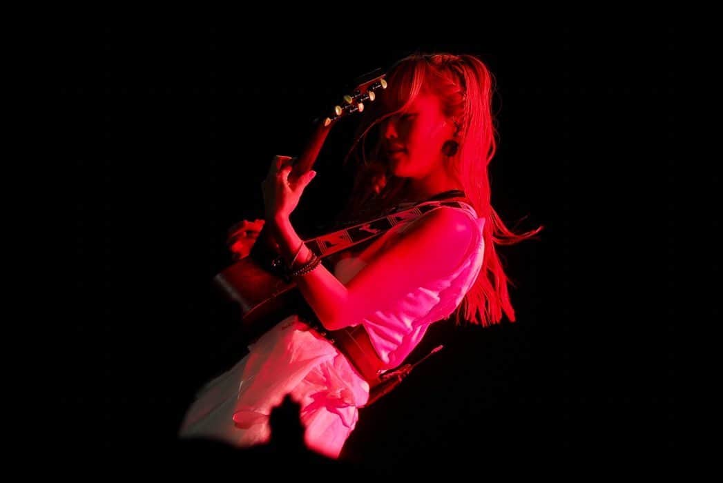 のインスタグラム：「⁡ ツアー福岡＠Zepp Fukuoka ⁡ あっという間のセミファイナル🎤 チームSY仕上がっとります💪 ⁡ キラキラした顔で観て、聴いてくれてた 皆の顔忘れない☺️✨ ⁡ よっしゃ、ファイナルもやるどーー👊」